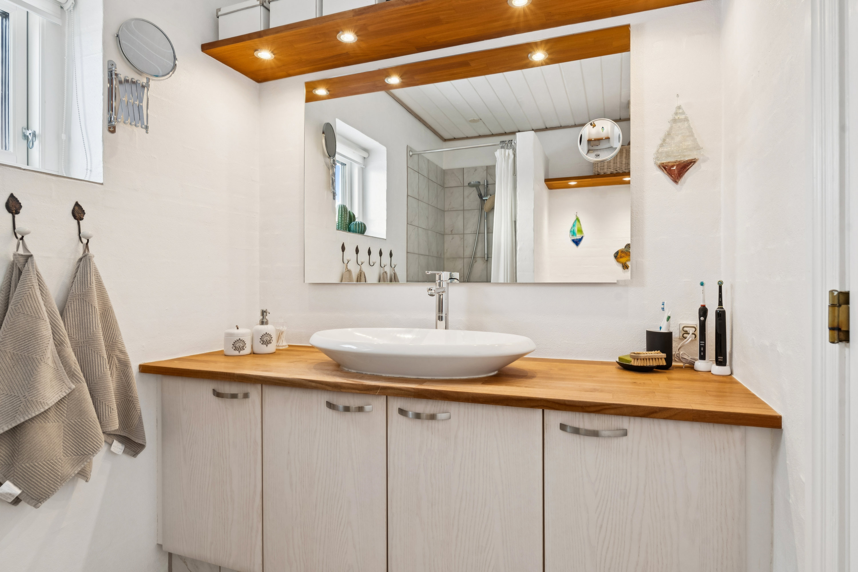 Fremhævet badeværelse billede i fuldskærmstilstand. Billede af Olinesmindevej 13, 8722 Hedensted