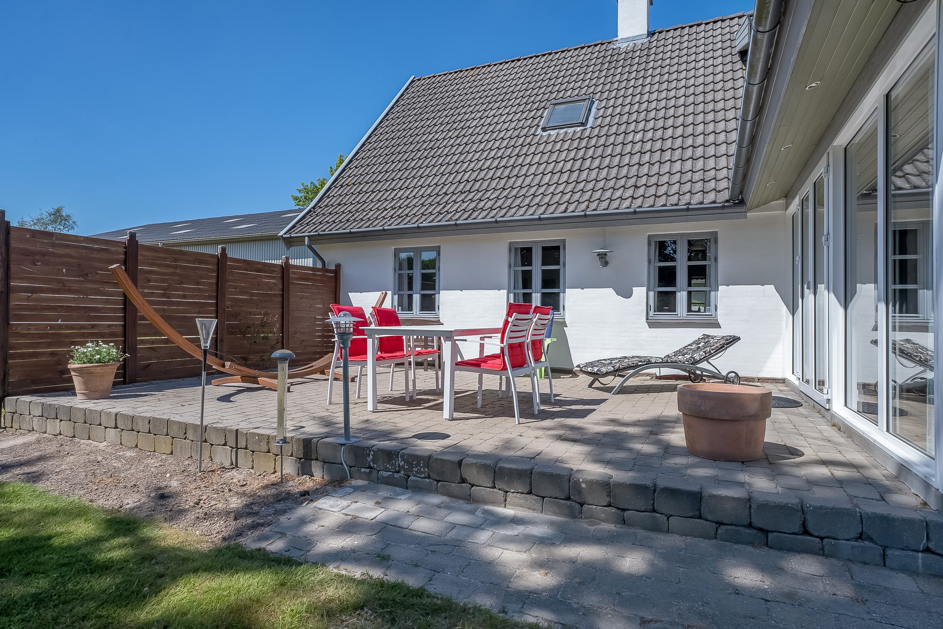 Fremhævet terrasse billede i fuldskærmstilstand. Billede af Strandhuse 8, Bregninge, 4871 Horbelev