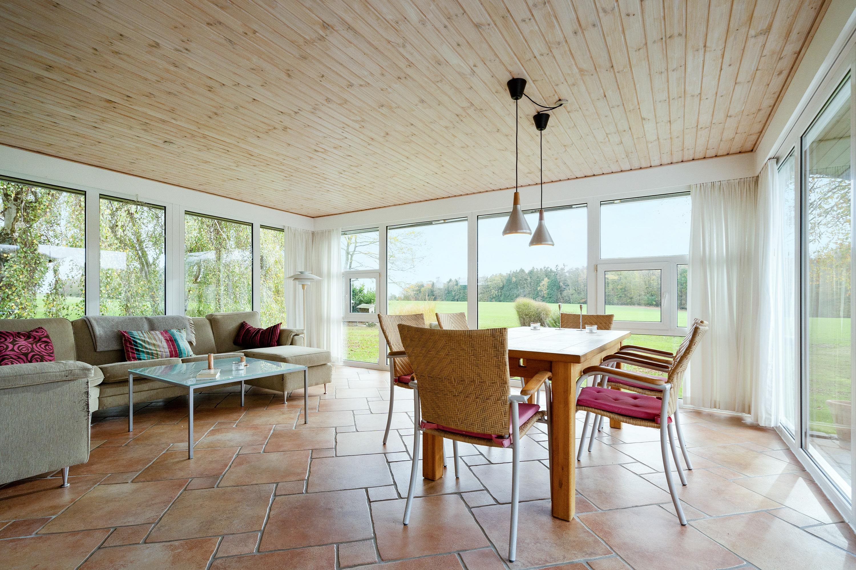 Fremhævet udestue billede i fuldskærmstilstand. Billede af Strandhuse 8, Bregninge, 4871 Horbelev