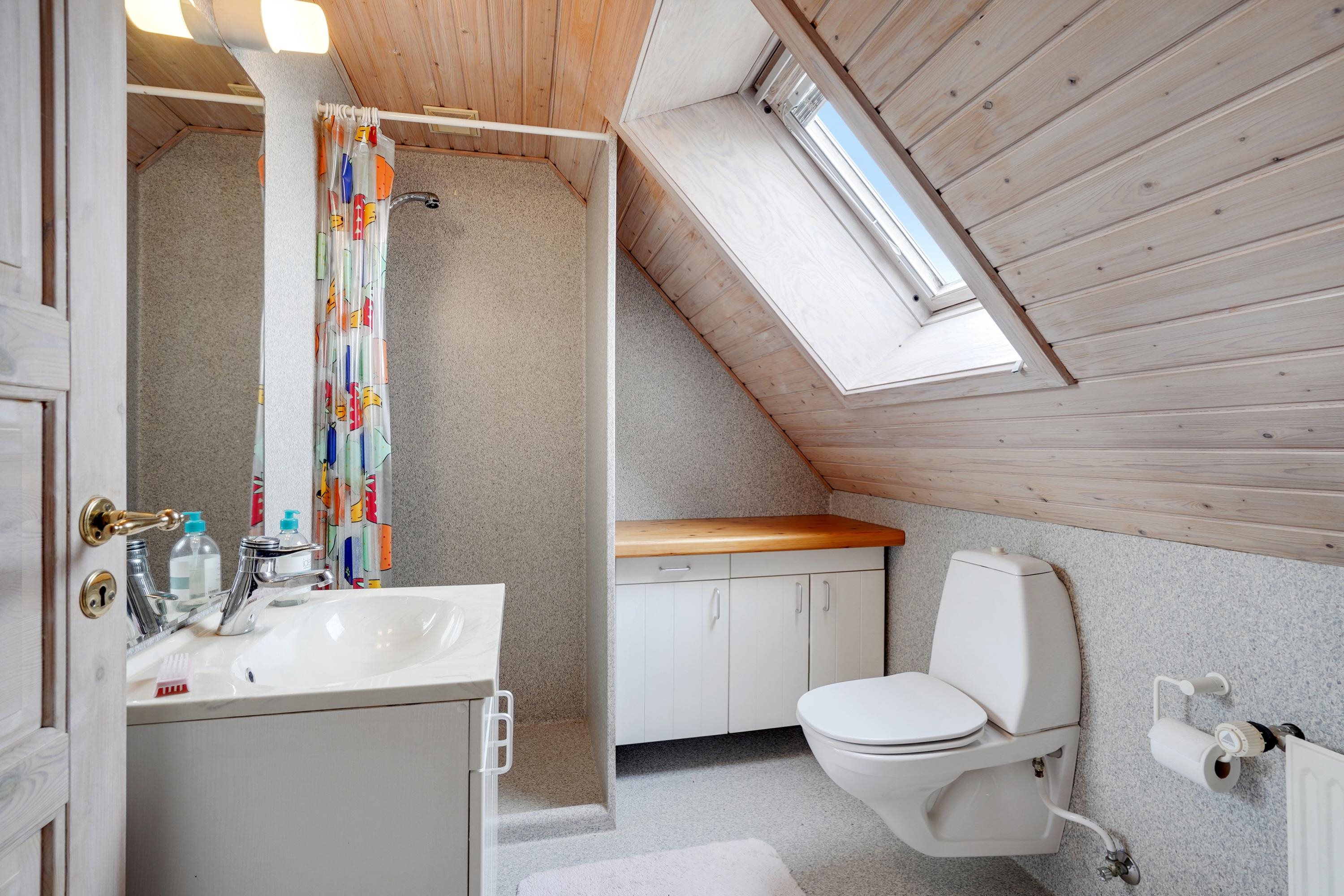 Fremhævet badeværelse billede i fuldskærmstilstand. Billede af Strandhuse 8, Bregninge, 4871 Horbelev