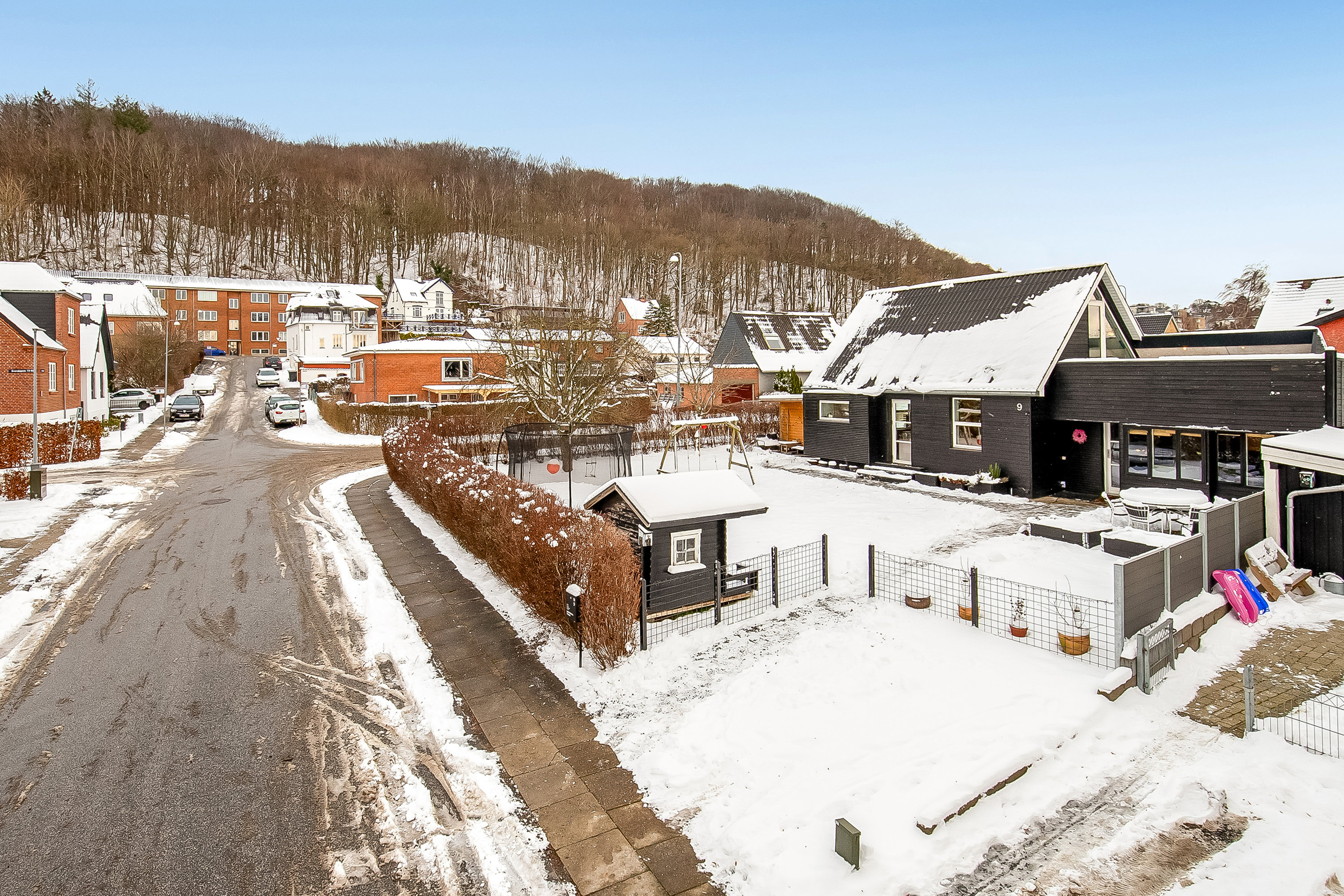 Fremhævet mastefoto billede i fuldskærmstilstand. Billede af Knudsgade 9, 7100 Vejle