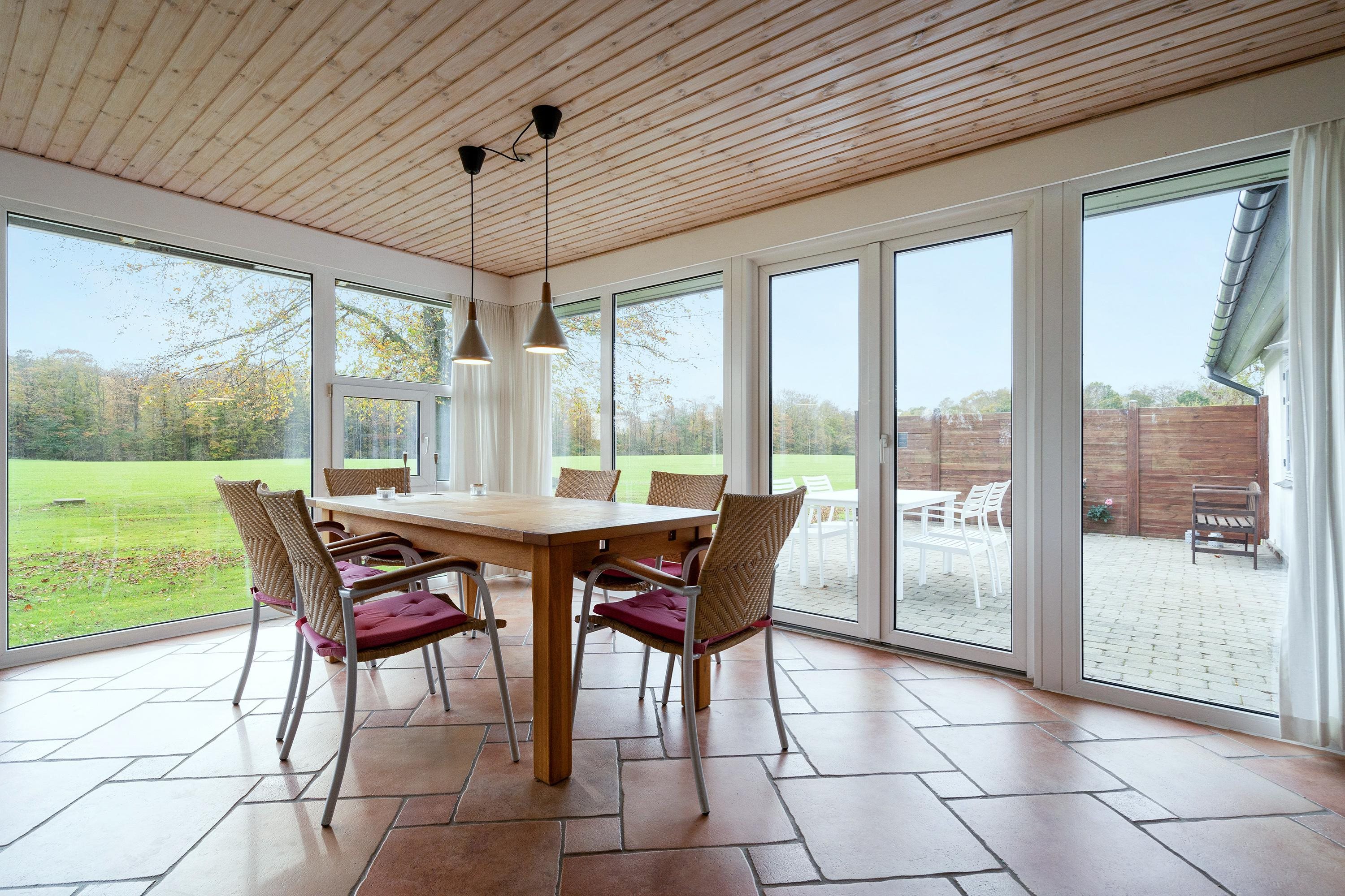 Fremhævet udestue billede i fuldskærmstilstand. Billede af Strandhuse 8, Bregninge, 4871 Horbelev