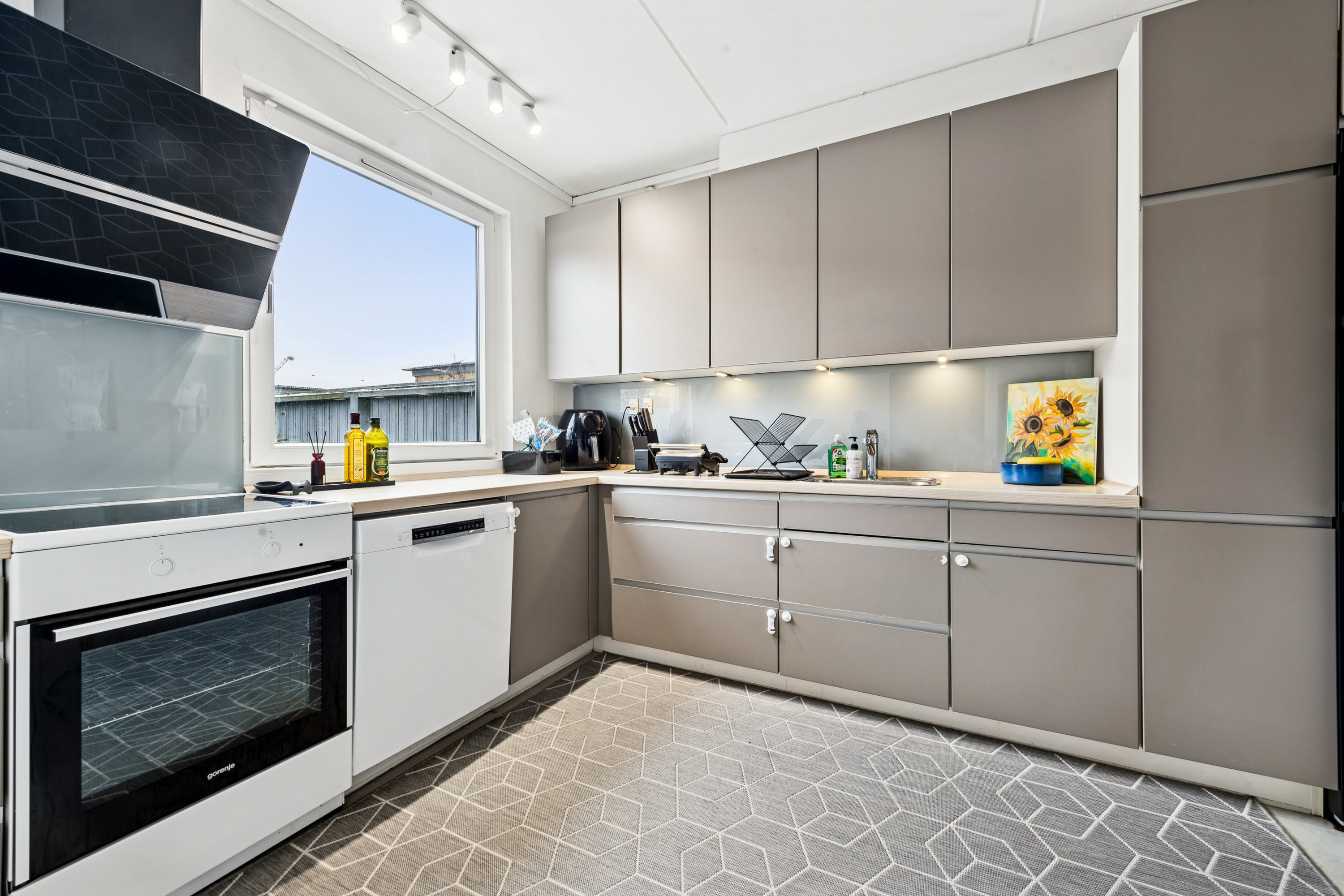 Miniaturebillede 2: køkken. Billede af Elmehusene 48, 2600 Glostrup