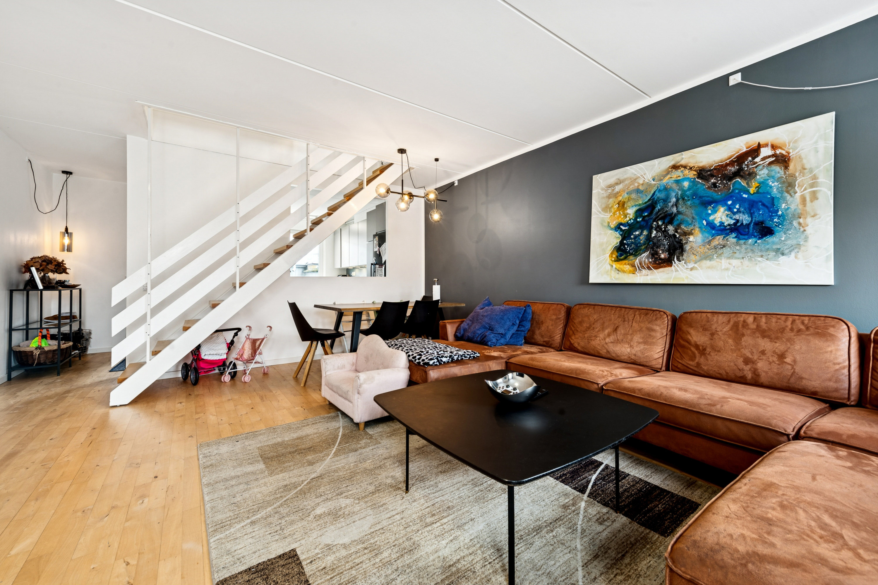 Fremhævet stue billede i fuldskærmstilstand. Billede af Elmehusene 48, 2600 Glostrup