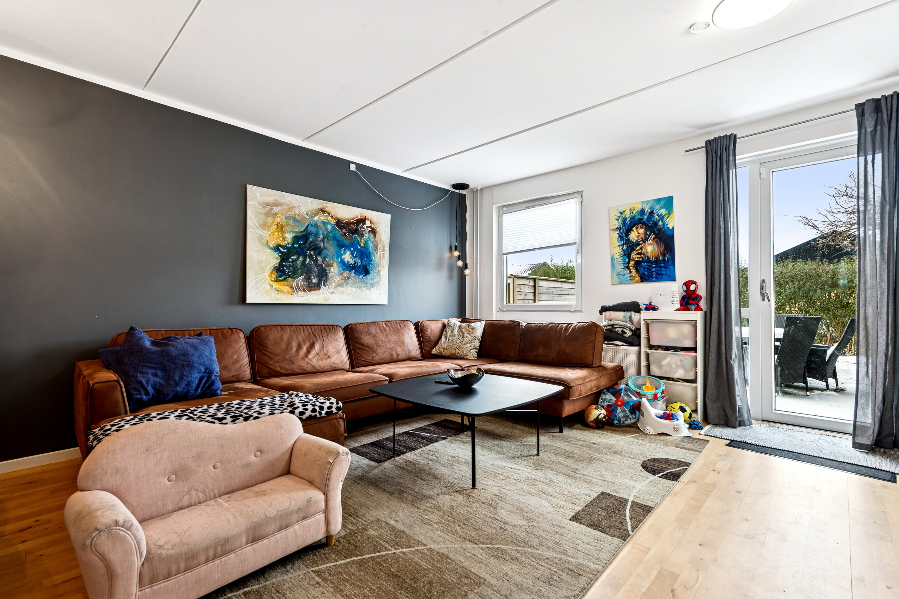 Fremhævet stue billede i fuldskærmstilstand. Billede af Elmehusene 48, 2600 Glostrup