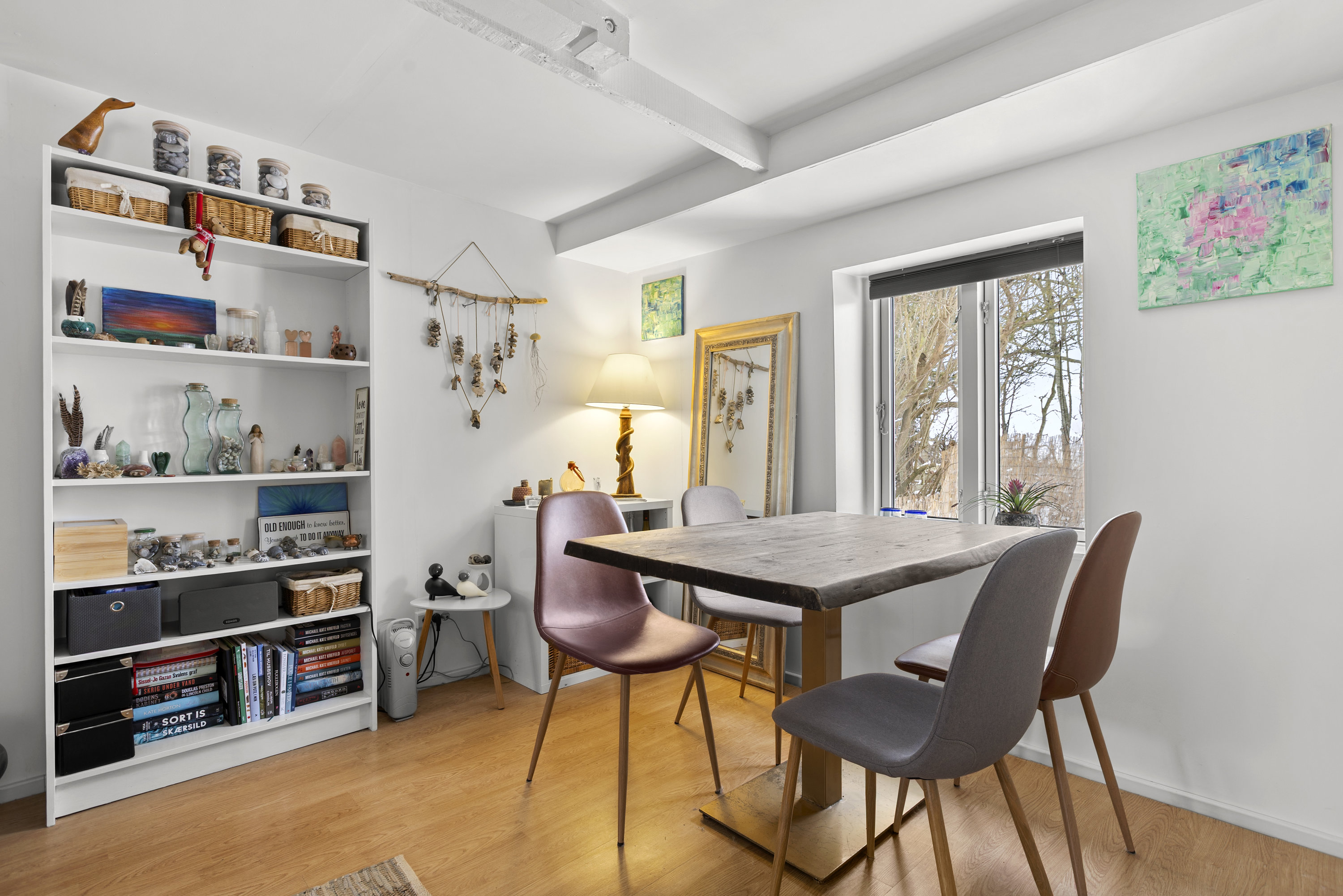 Fremhævet stue billede i fuldskærmstilstand. Billede af Tjørnelundevej 13, Tjørnelunde, 4270 Høng