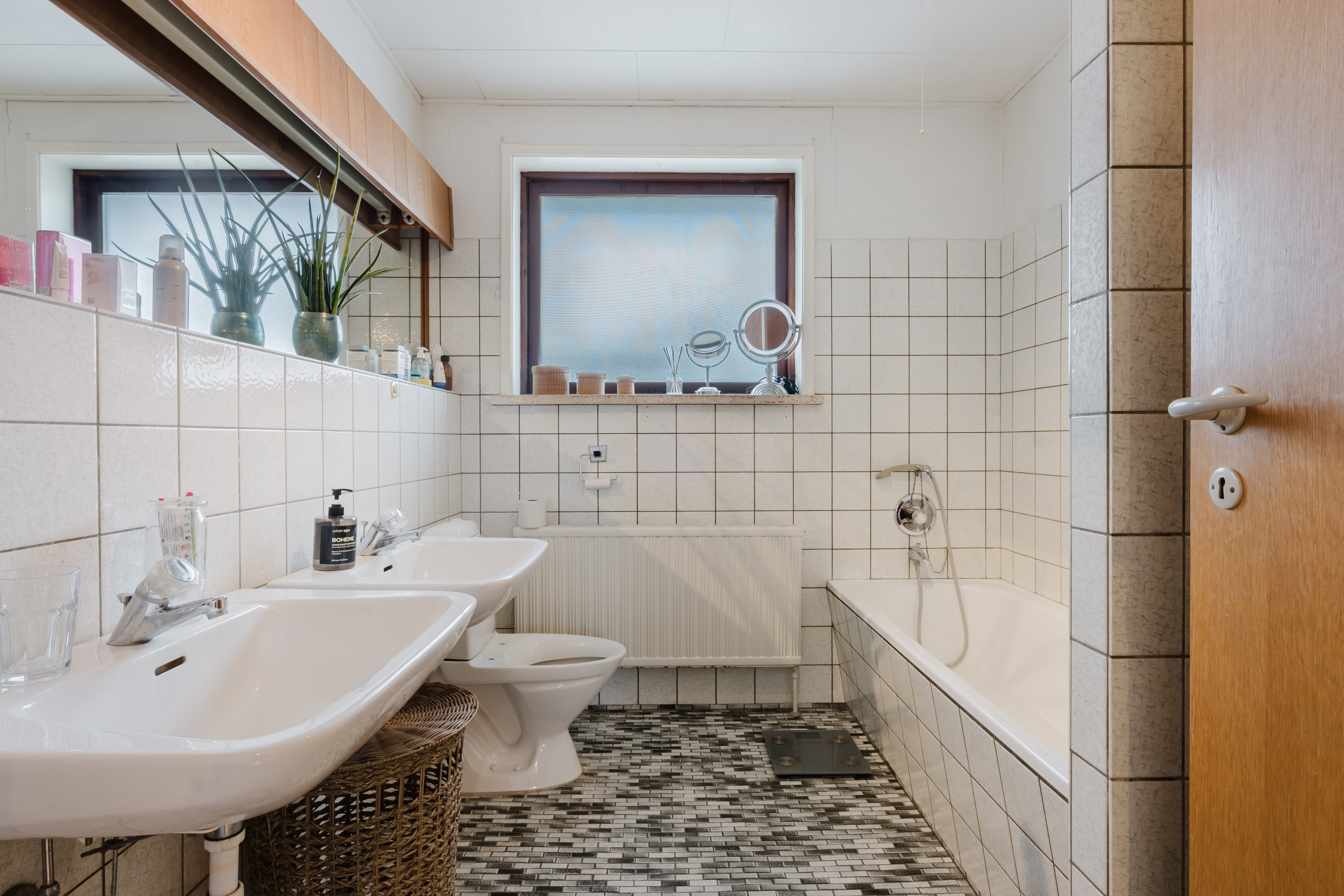 Fremhævet badeværelse billede i fuldskærmstilstand. Billede af Tjørnevej 8, 5400 Bogense