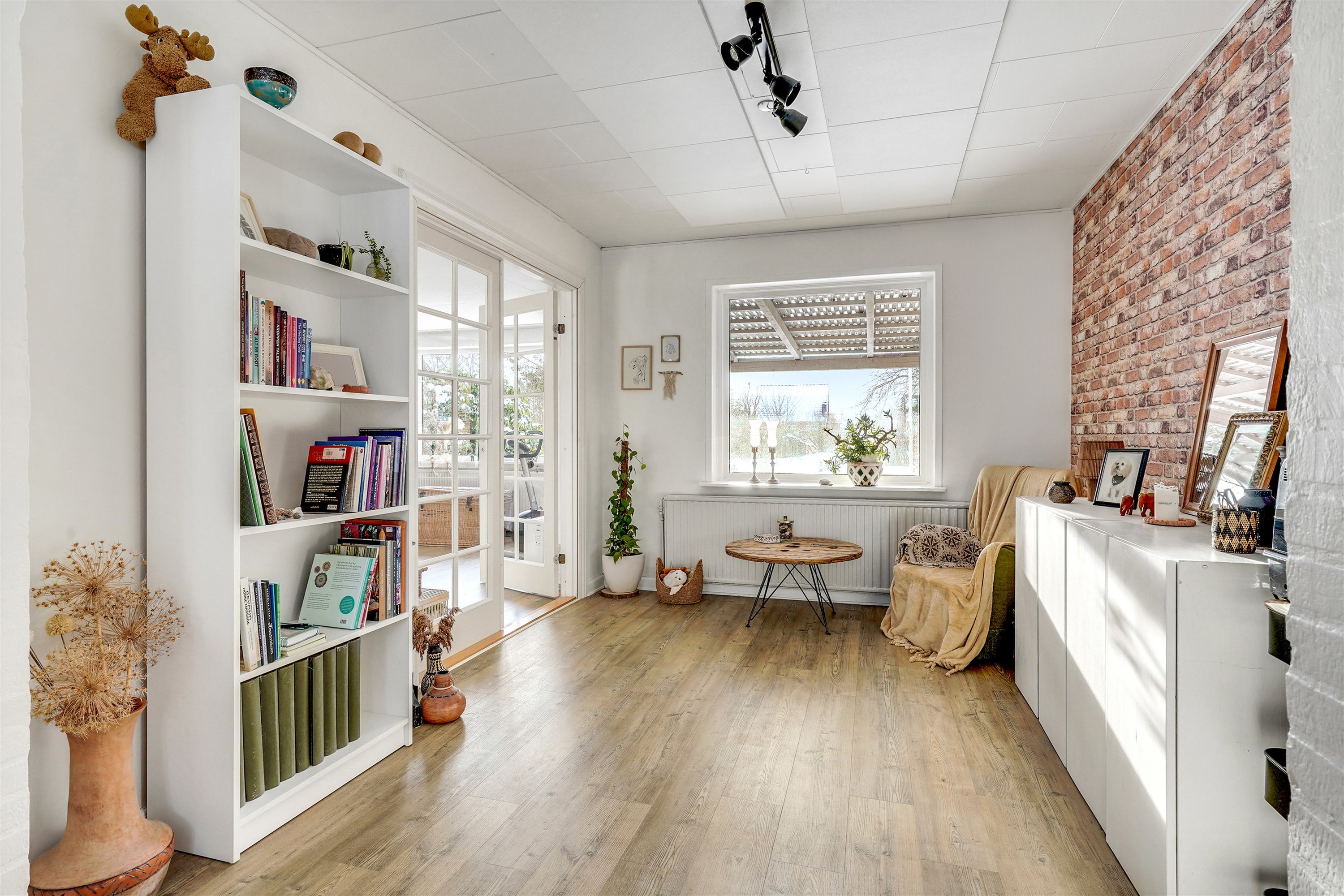 Fremhævet stue billede i fuldskærmstilstand. Billede af Godthåbsvej 23, 6690 Gørding