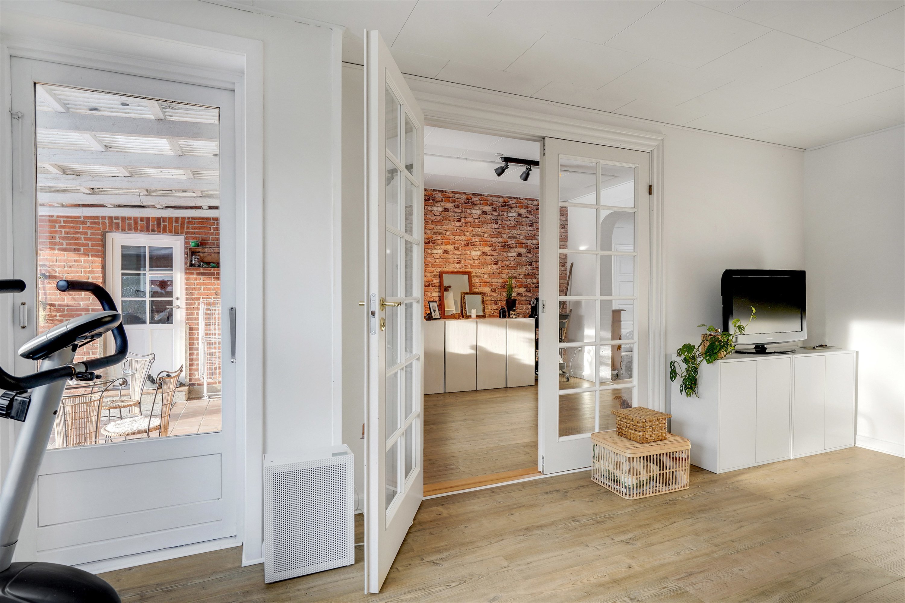 Fremhævet stue billede i fuldskærmstilstand. Billede af Godthåbsvej 23, 6690 Gørding