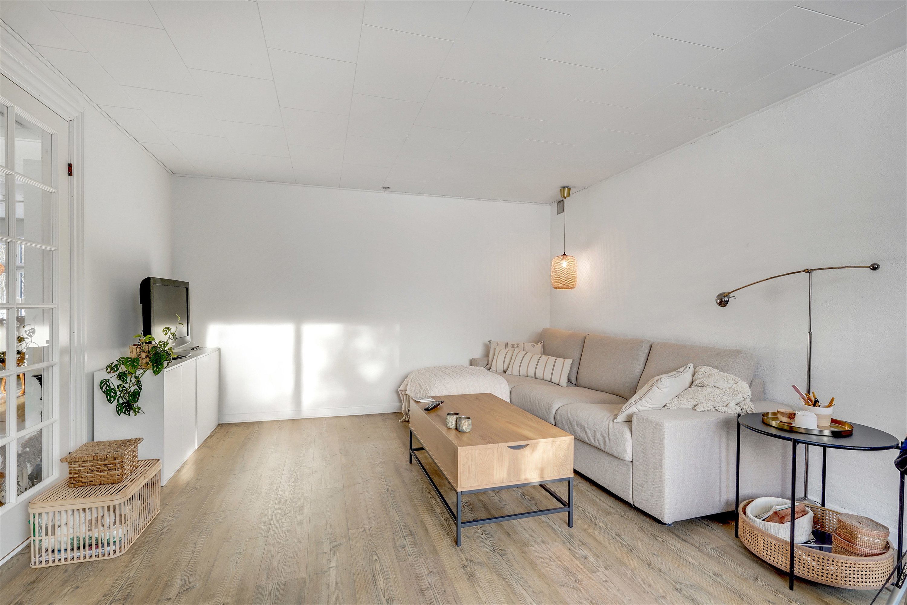 Fremhævet stue billede i fuldskærmstilstand. Billede af Godthåbsvej 23, 6690 Gørding