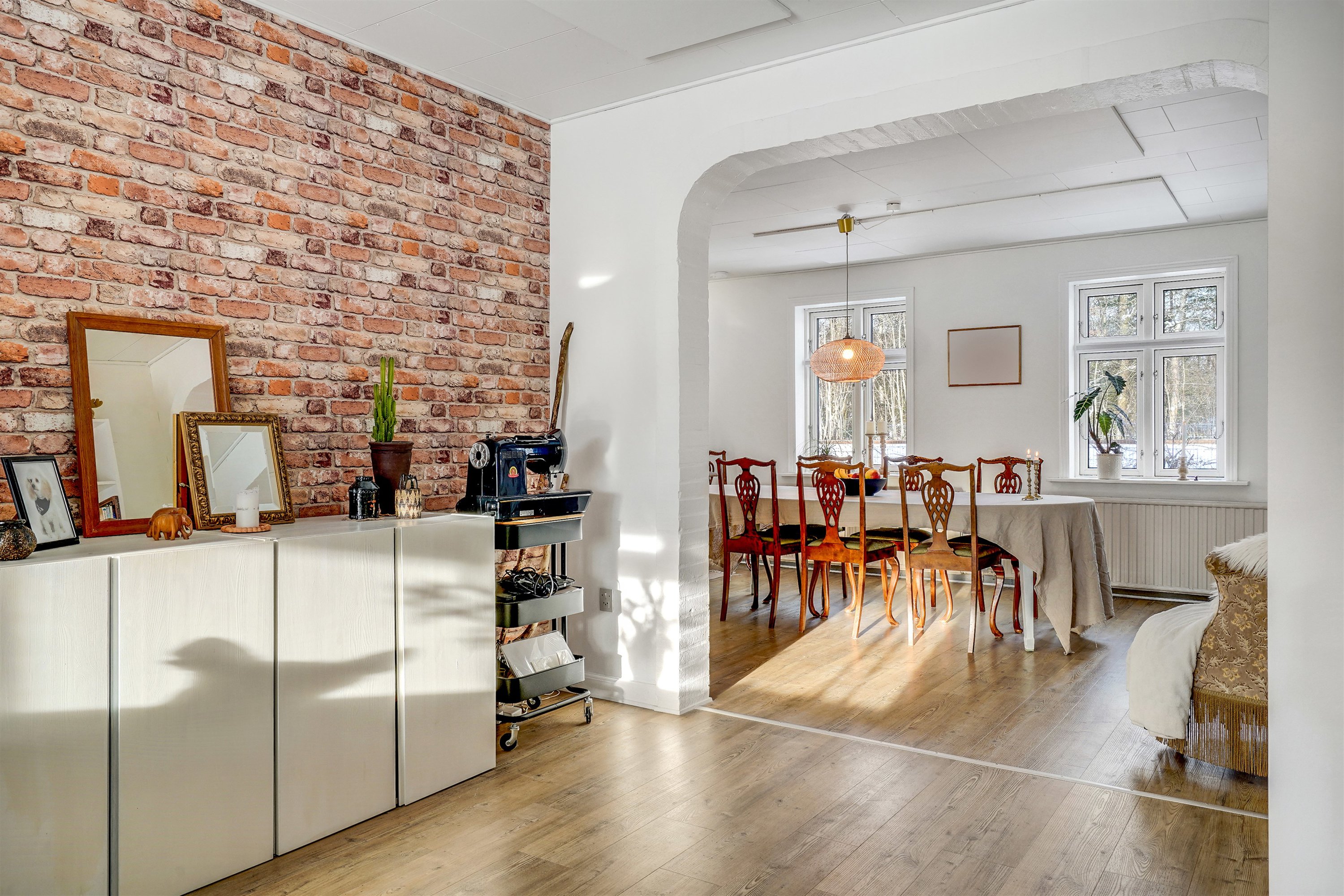 Fremhævet stue billede i fuldskærmstilstand. Billede af Godthåbsvej 23, 6690 Gørding