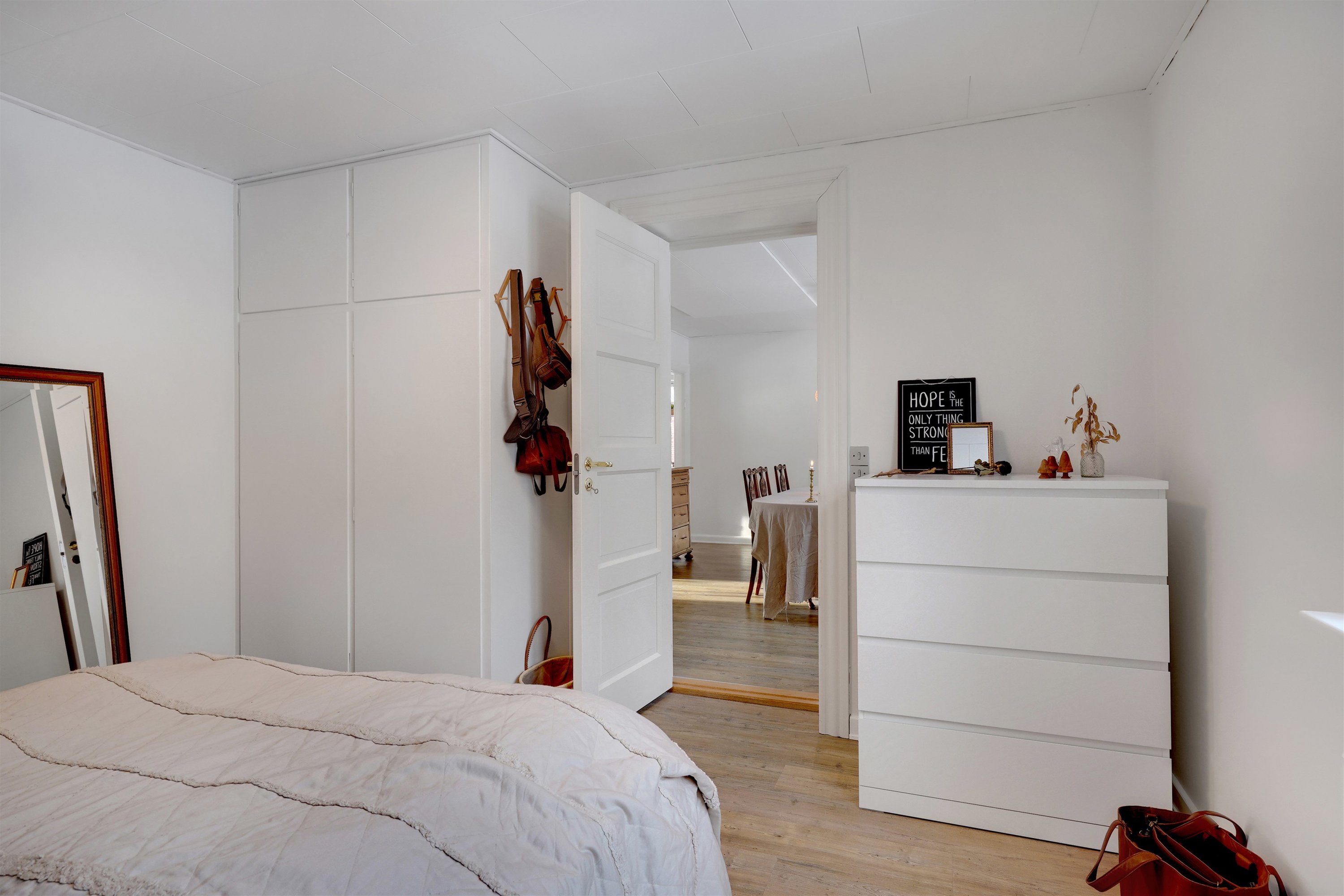 Fremhævet soveværelse billede i fuldskærmstilstand. Billede af Godthåbsvej 23, 6690 Gørding