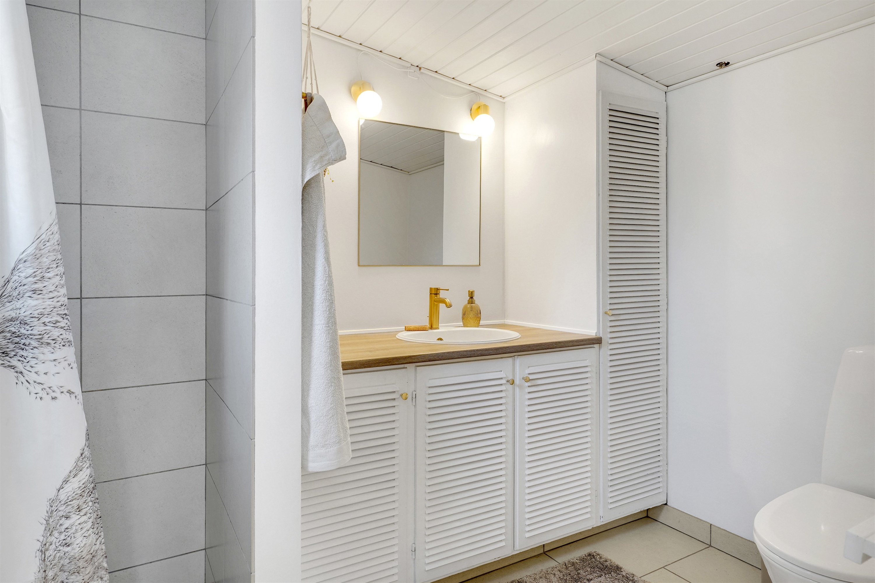 Fremhævet badeværelse billede i fuldskærmstilstand. Billede af Godthåbsvej 23, 6690 Gørding