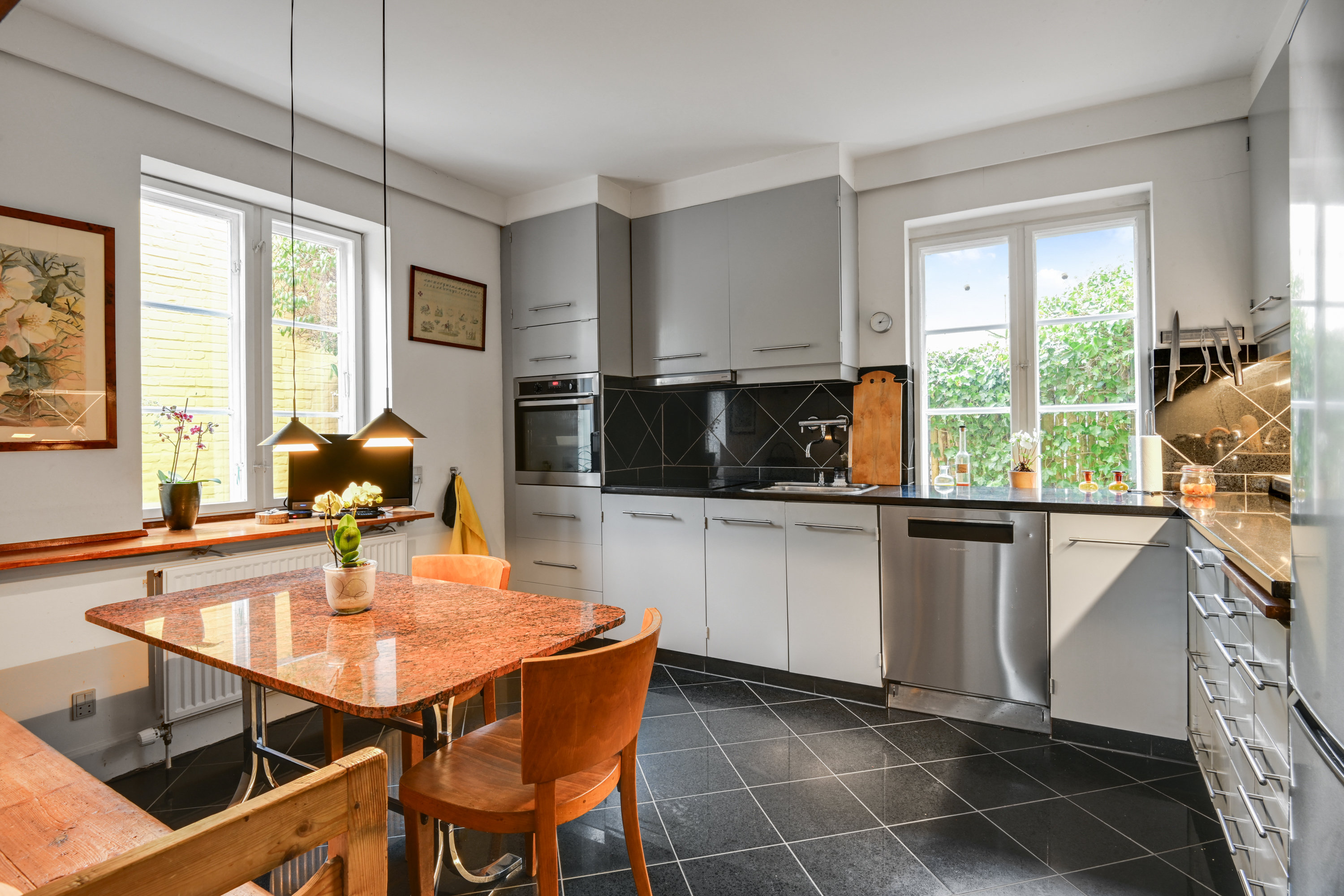 Fremhævet andet billede i fuldskærmstilstand. Billede af Strandvejen 649, 2930 Klampenborg