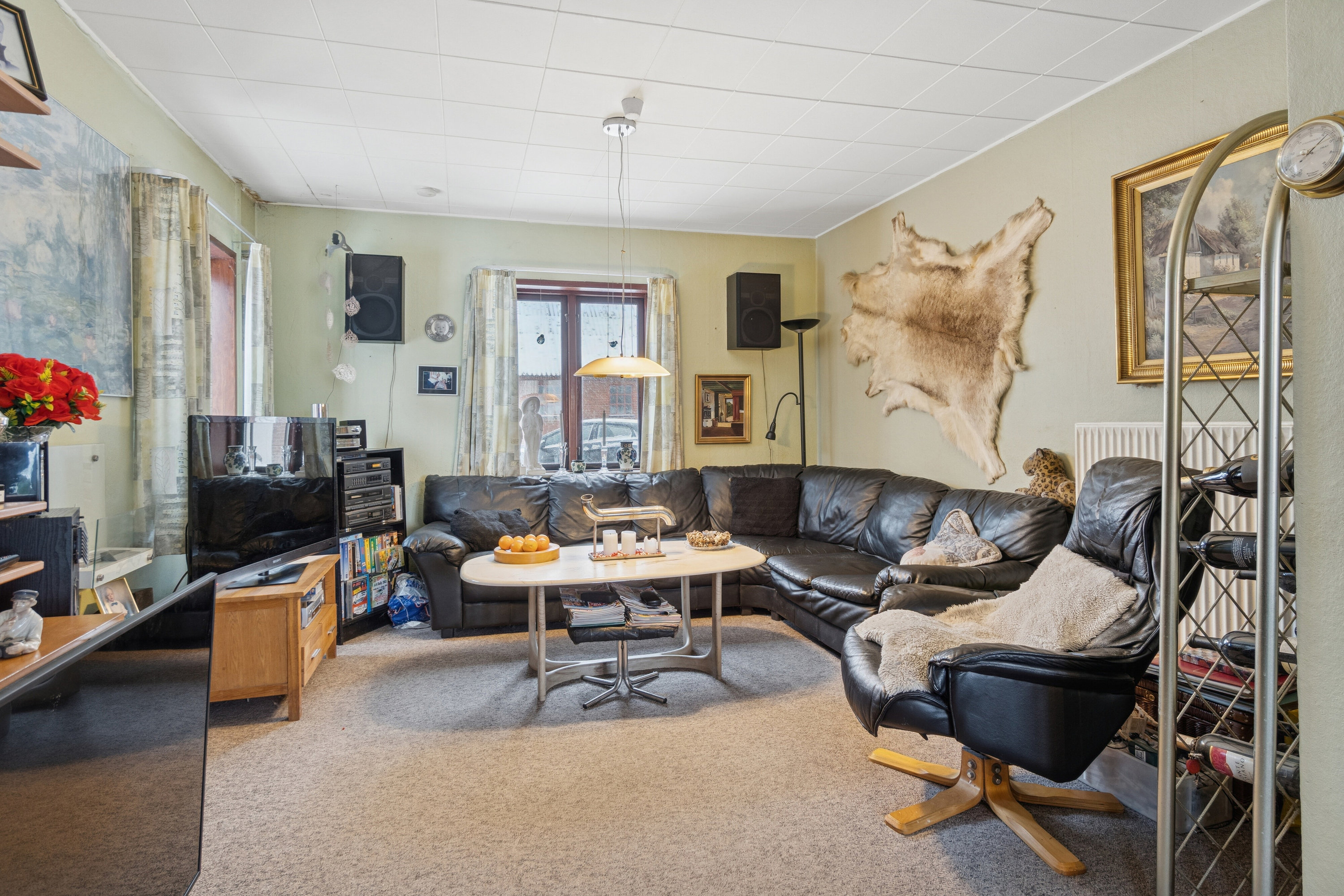 Fremhævet stue billede i fuldskærmstilstand. Billede af Knudsbølvej 15, Bølling, 6040 Egtved