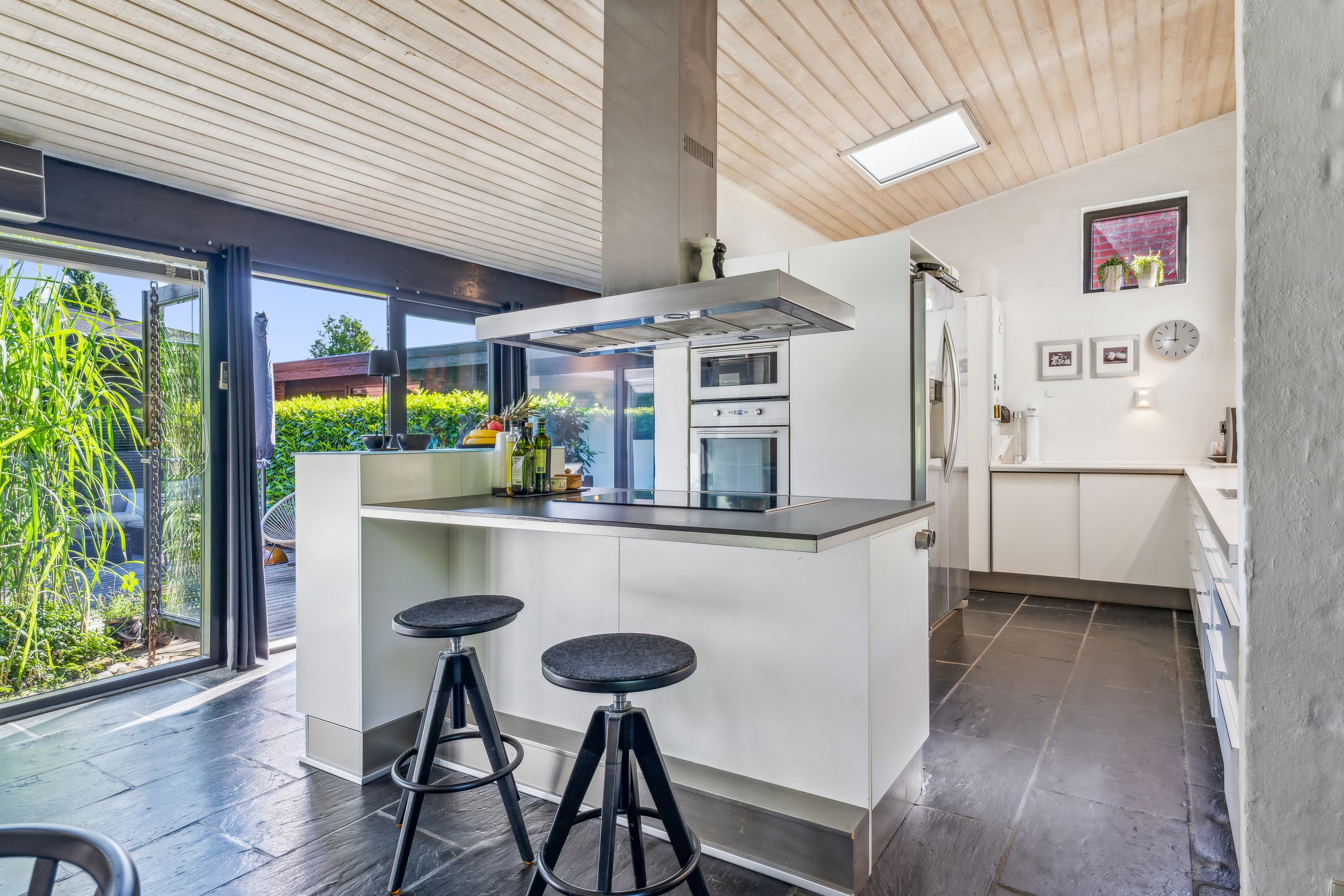 Fremhævet køkken / alrum billede i fuldskærmstilstand. Billede af Kirkestien 51, Ødsted, 7100 Vejle