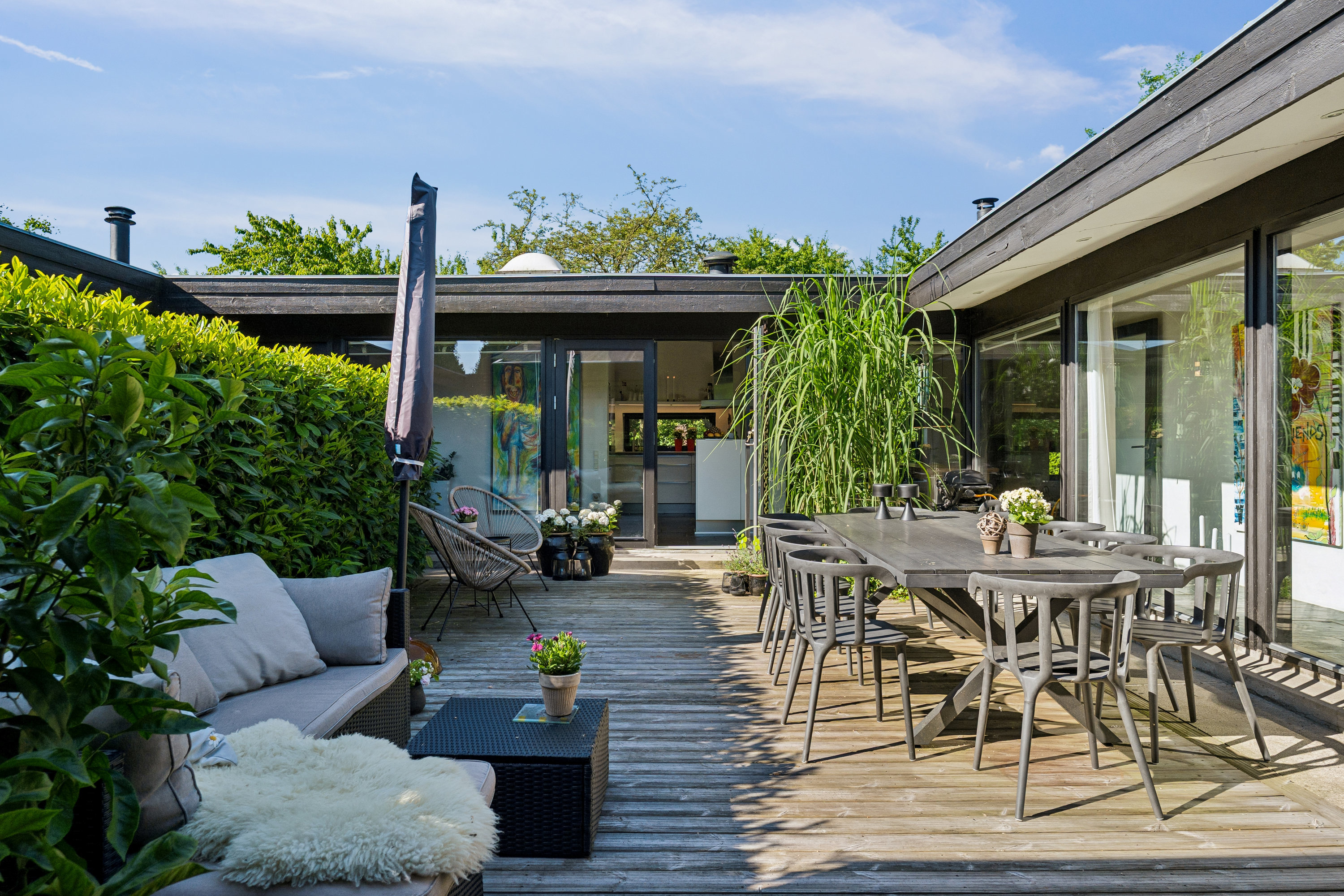 Fremhævet terrasse billede i fuldskærmstilstand. Billede af Kirkestien 51, Ødsted, 7100 Vejle