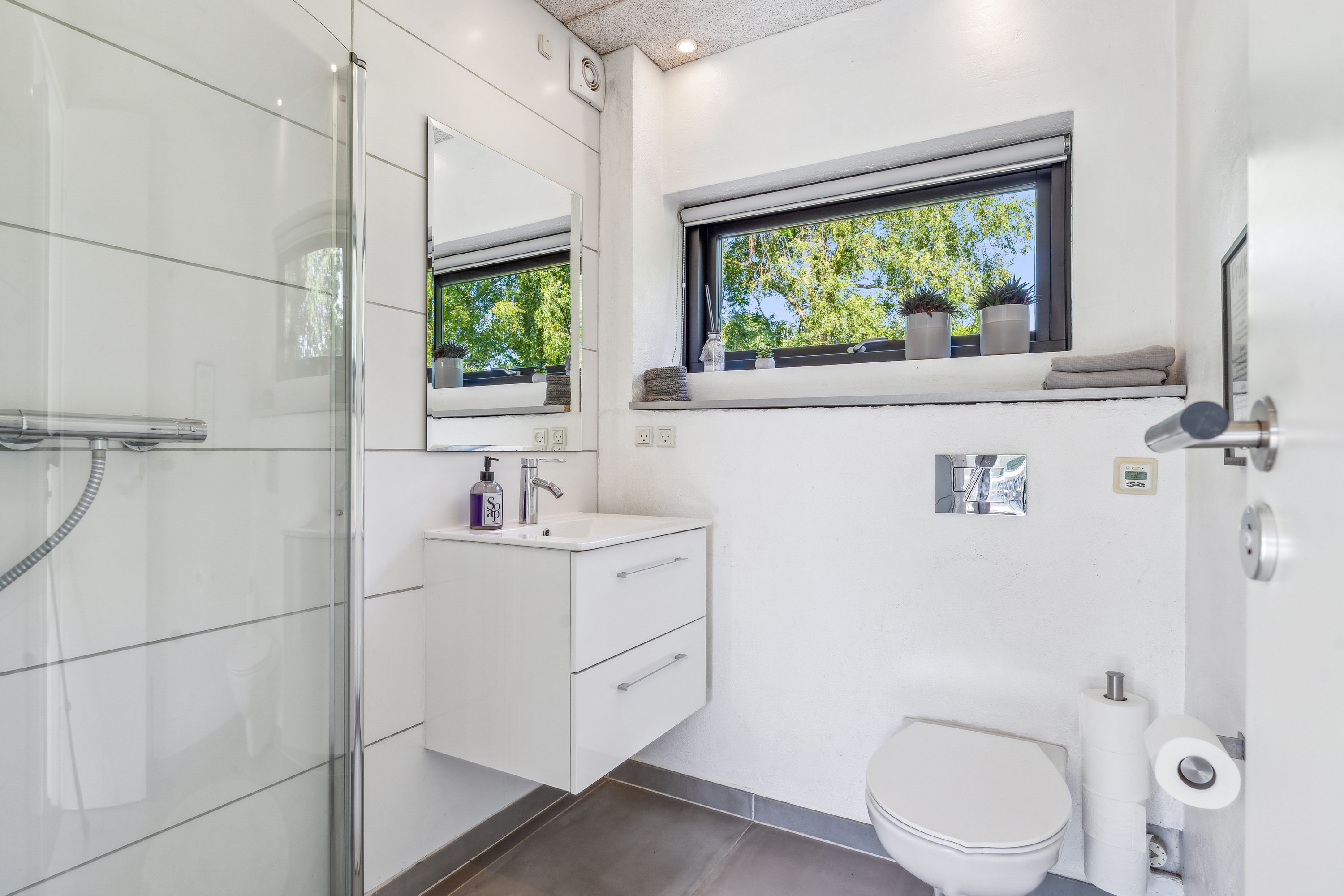 Fremhævet badeværelse billede i fuldskærmstilstand. Billede af Kirkestien 51, Ødsted, 7100 Vejle