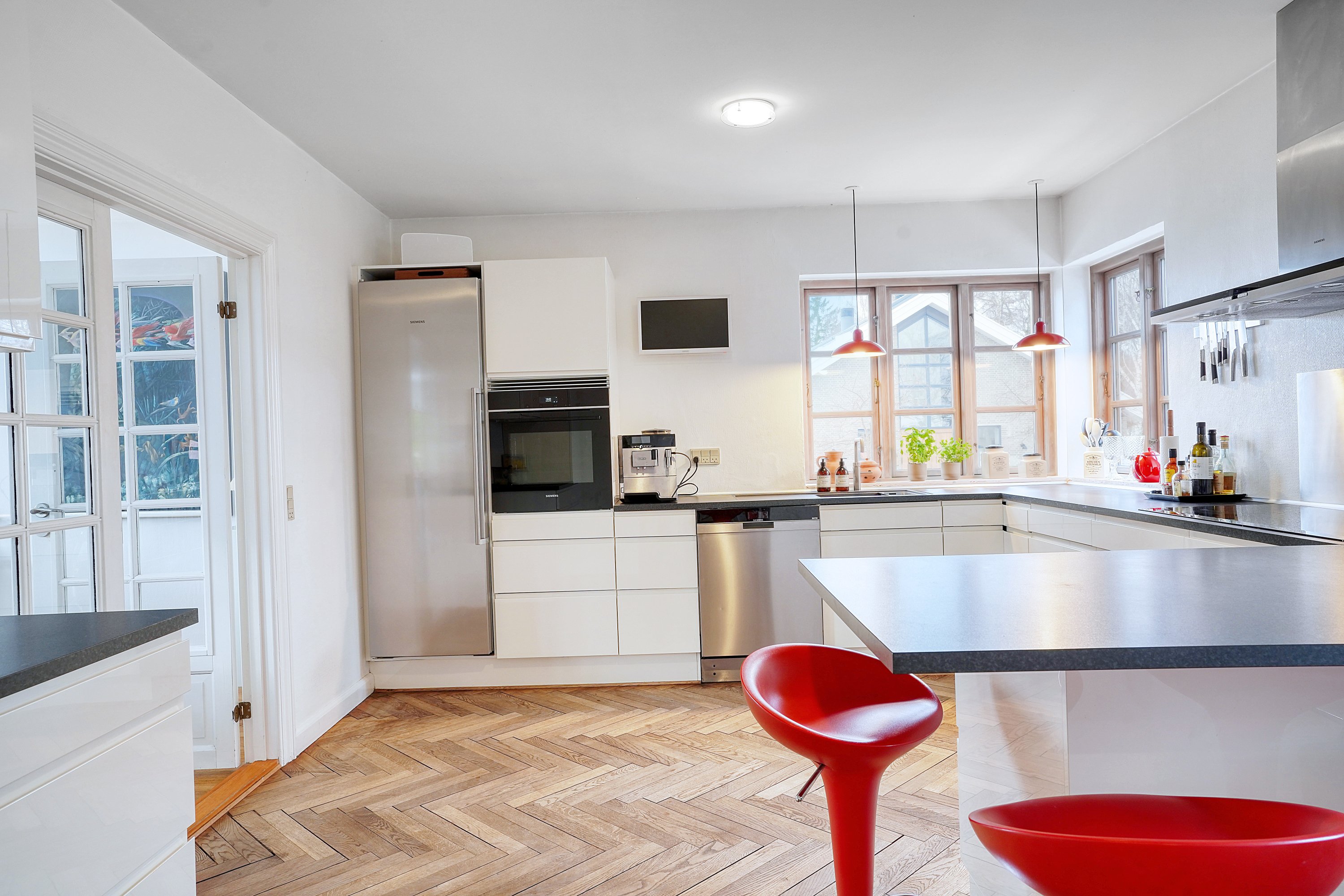 Fremhævet entré billede i fuldskærmstilstand. Billede af Skandrups Alle 39, Hareskov, 3500 Værløse