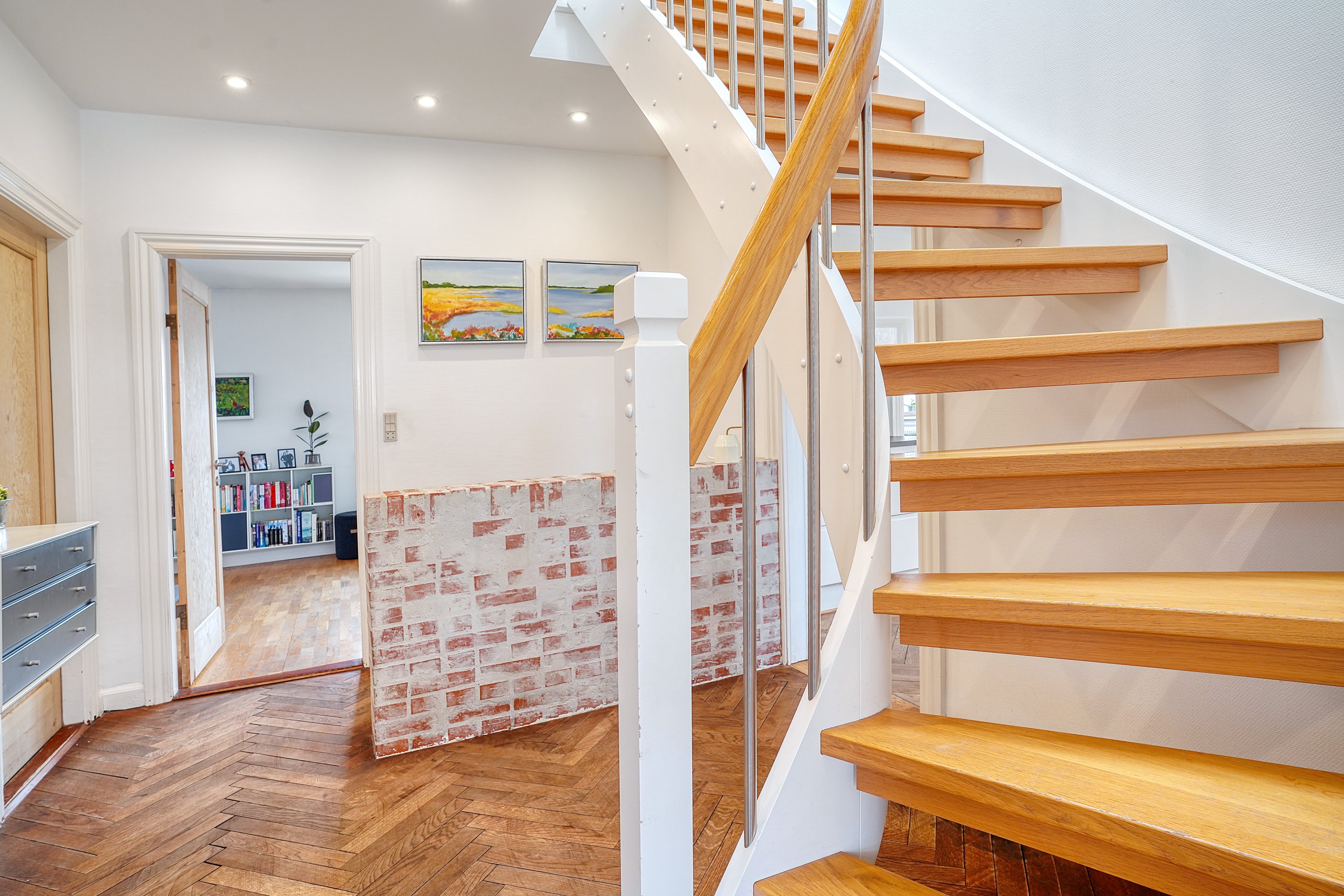 Fremhævet entré billede i fuldskærmstilstand. Billede af Skandrups Alle 39, Hareskov, 3500 Værløse