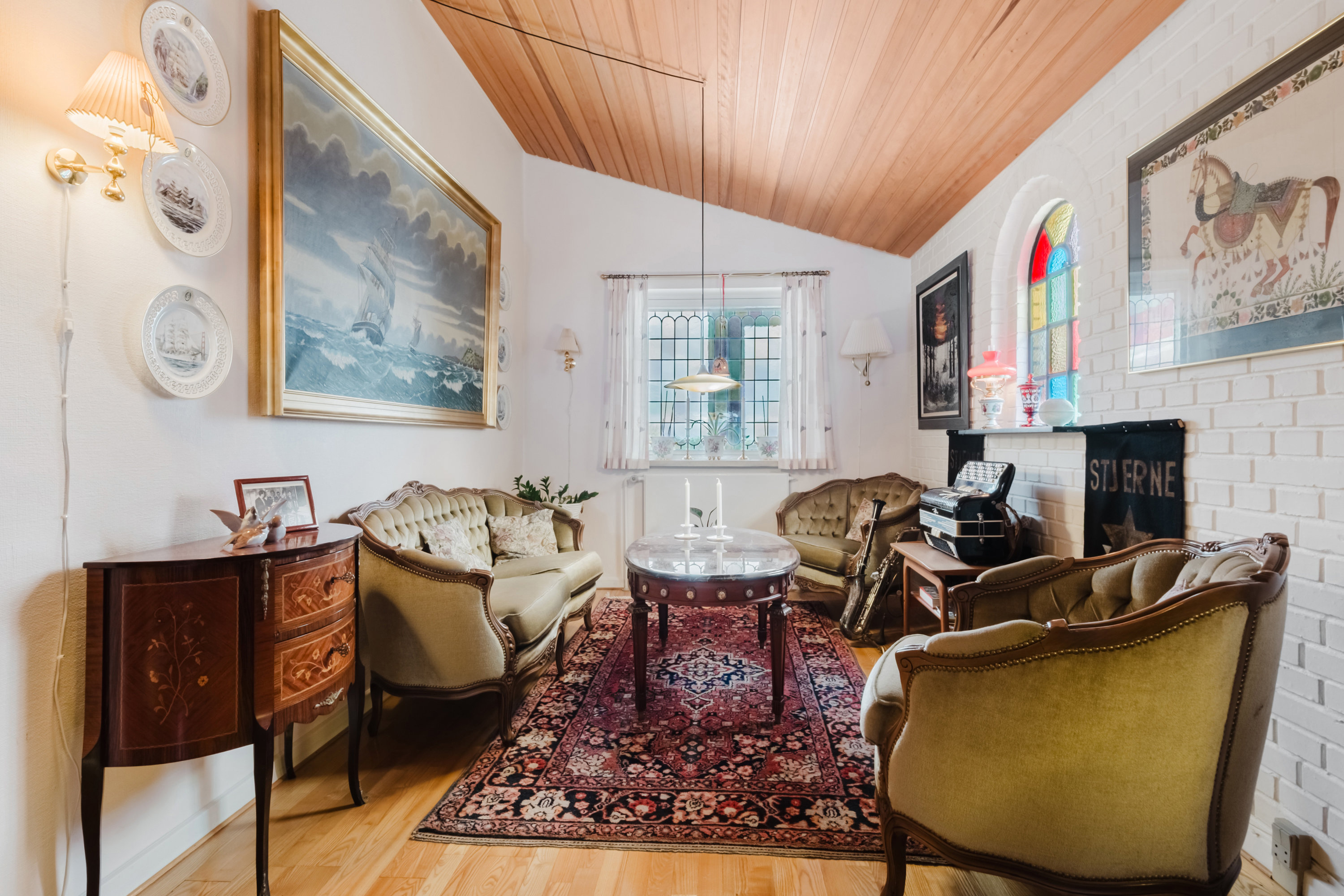 Fremhævet stue billede i fuldskærmstilstand. Billede af Toftevej 15, Brylle, 5690 Tommerup