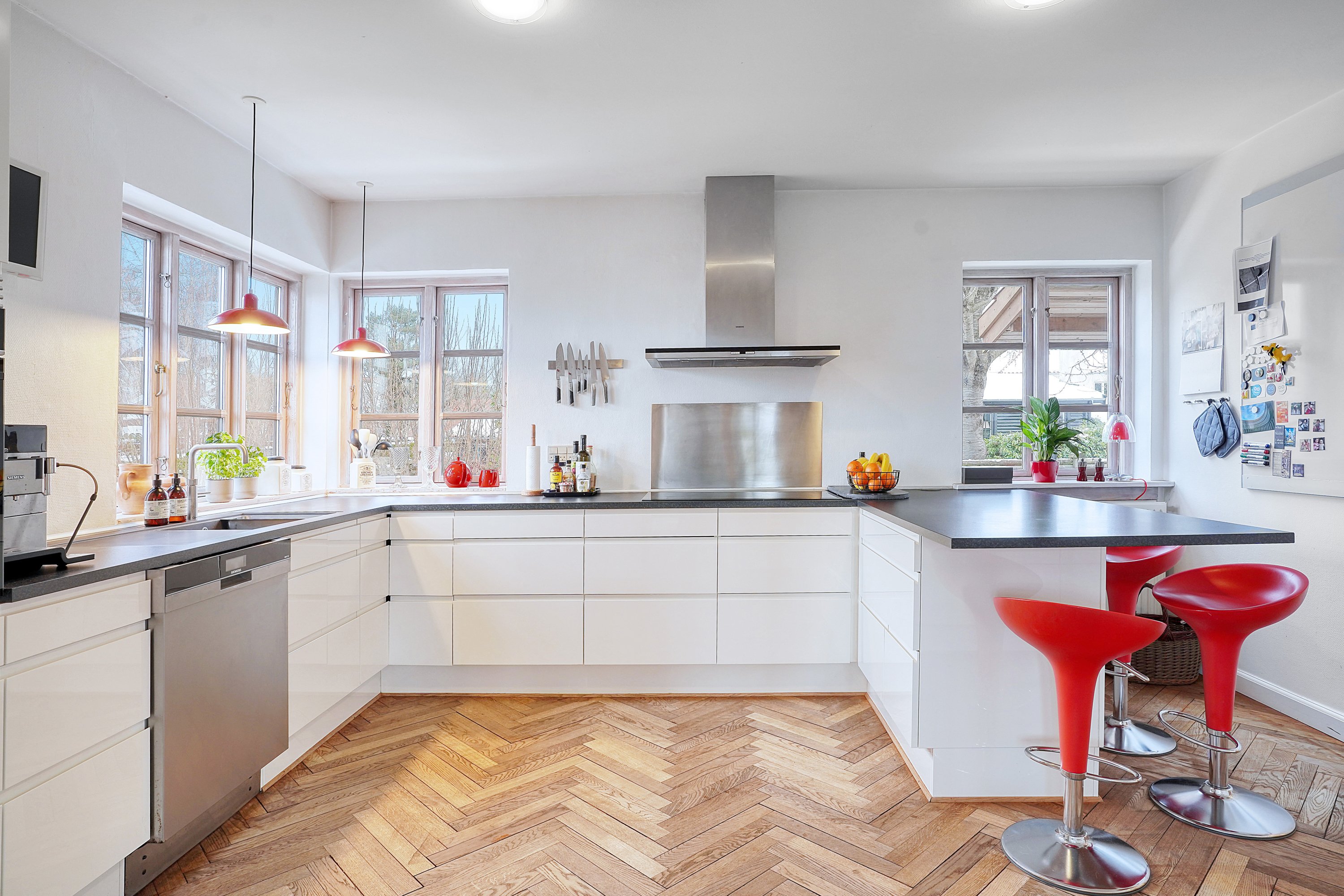 Fremhævet køkken billede i fuldskærmstilstand. Billede af Skandrups Alle 39, Hareskov, 3500 Værløse