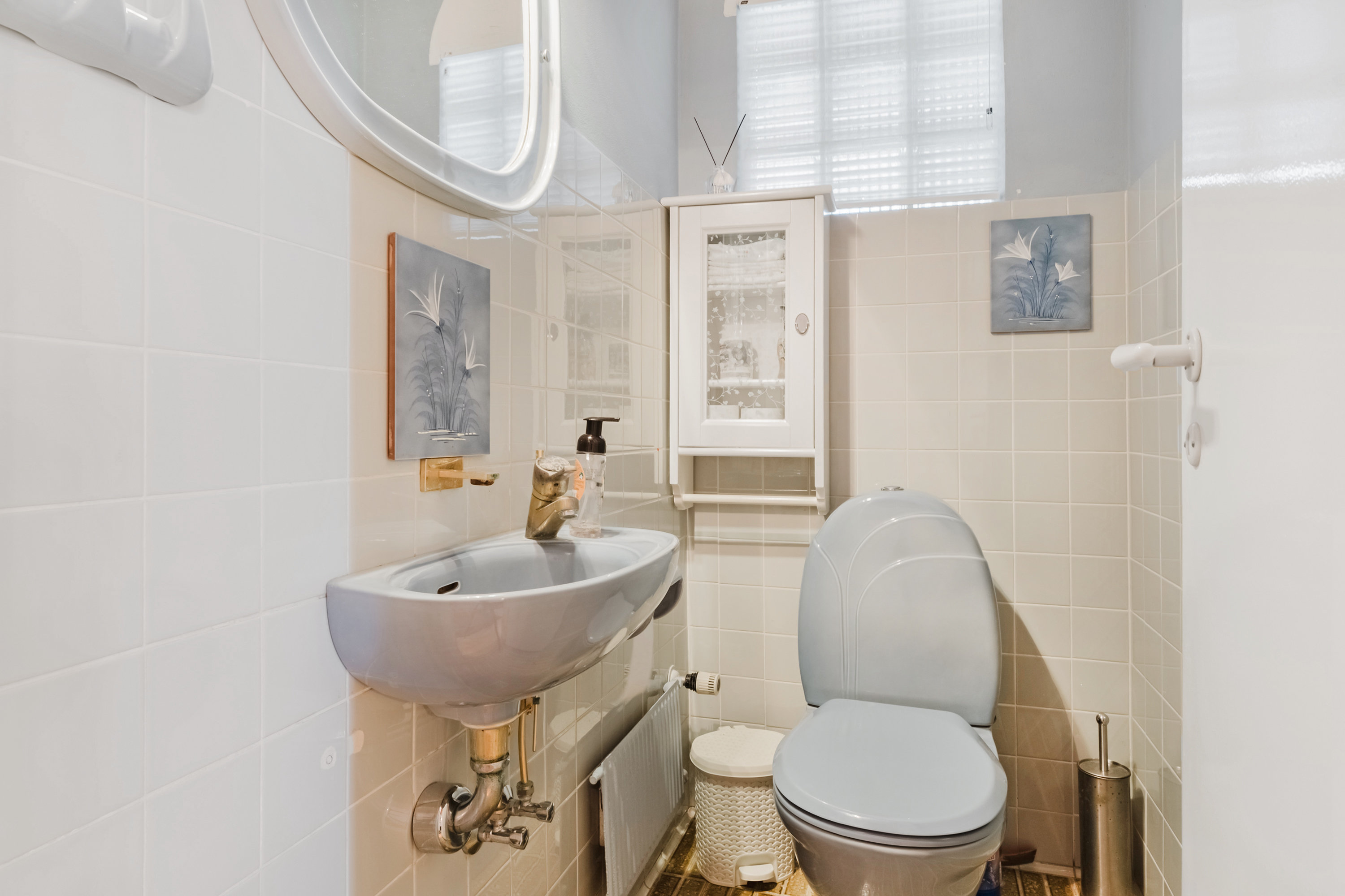 Fremhævet toilet billede i fuldskærmstilstand. Billede af Toftevej 15, Brylle, 5690 Tommerup