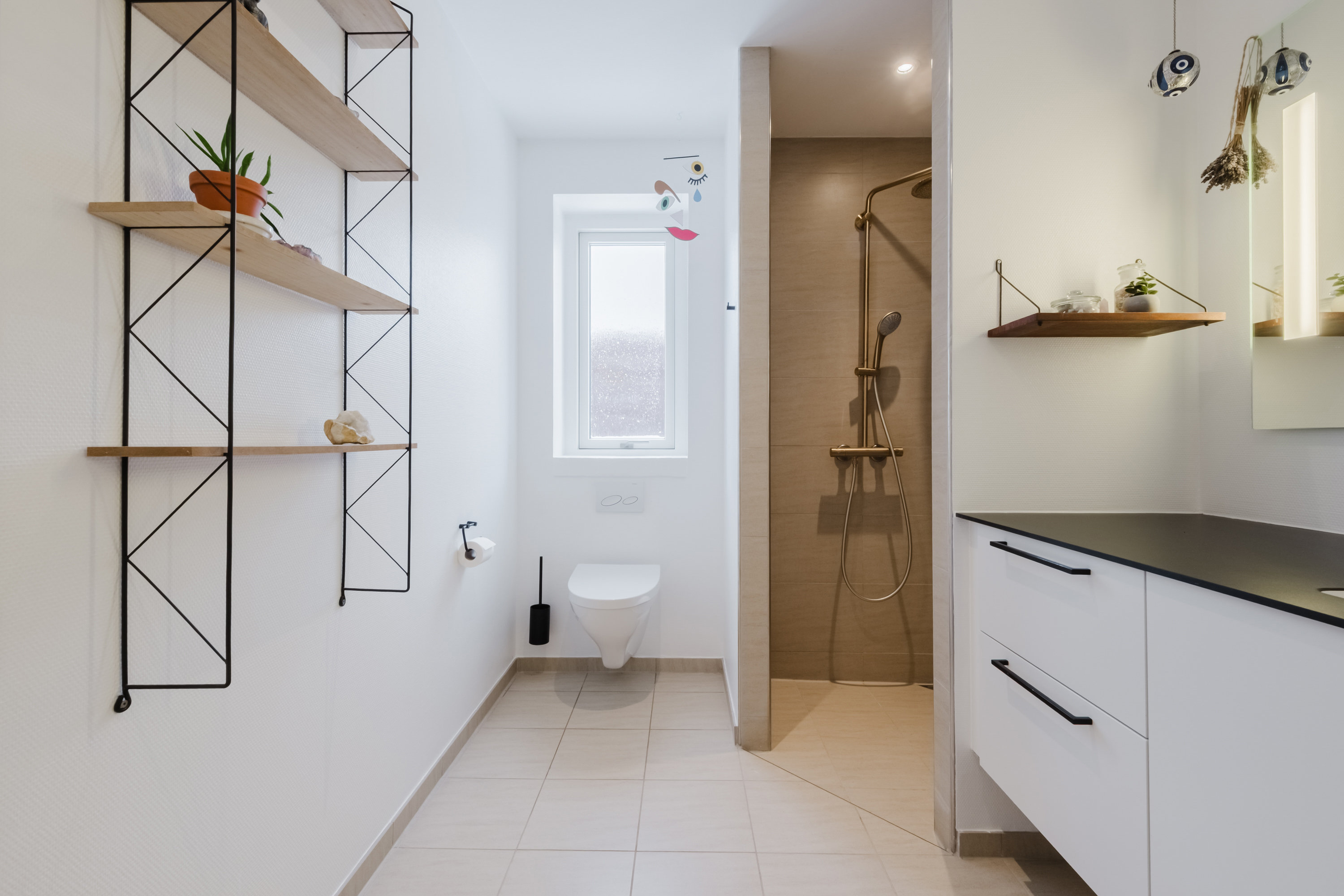 Fremhævet badeværelse billede i fuldskærmstilstand. Billede af Søndermarken 85, 5580 Nørre Aaby