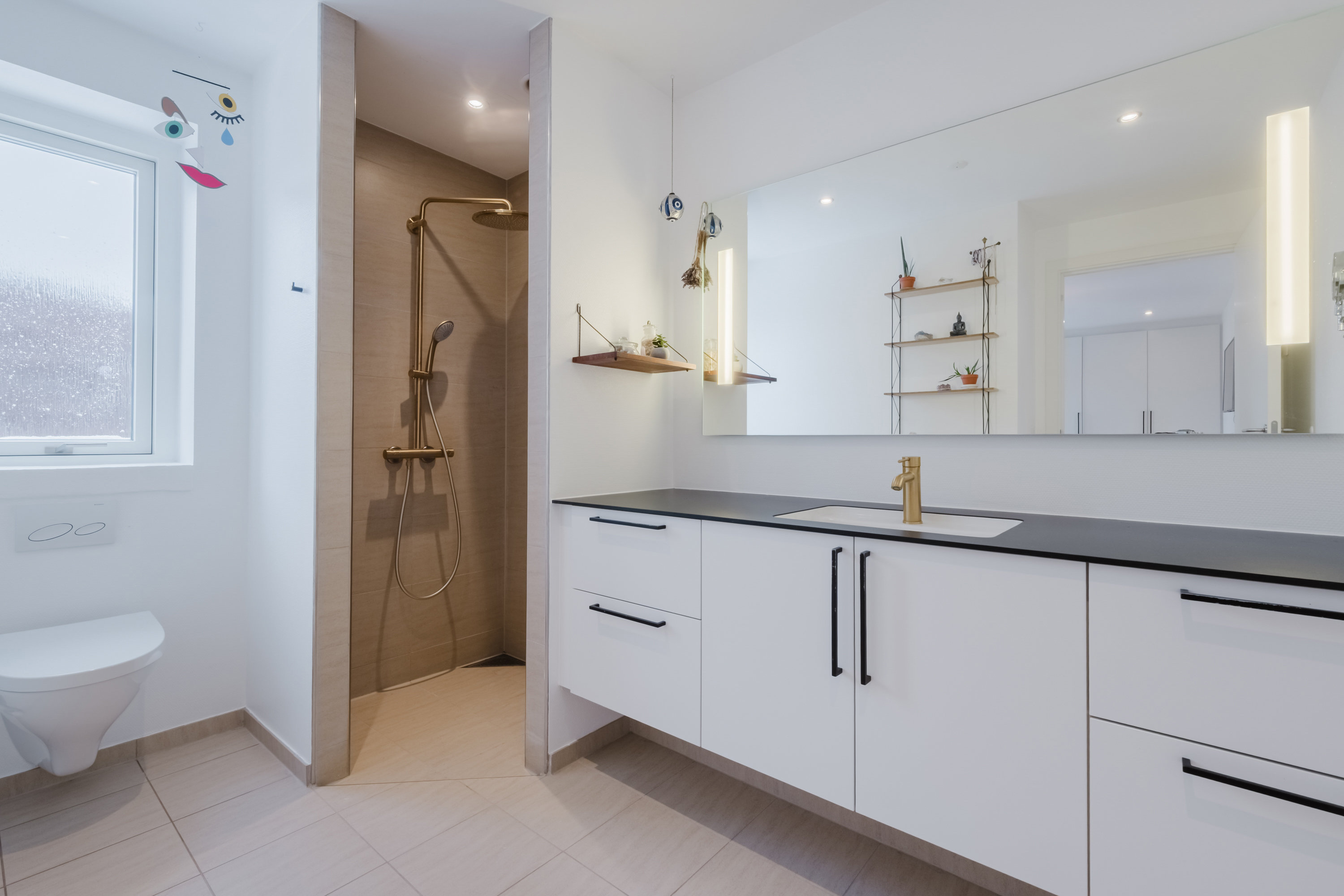 Fremhævet badeværelse billede i fuldskærmstilstand. Billede af Søndermarken 85, 5580 Nørre Aaby