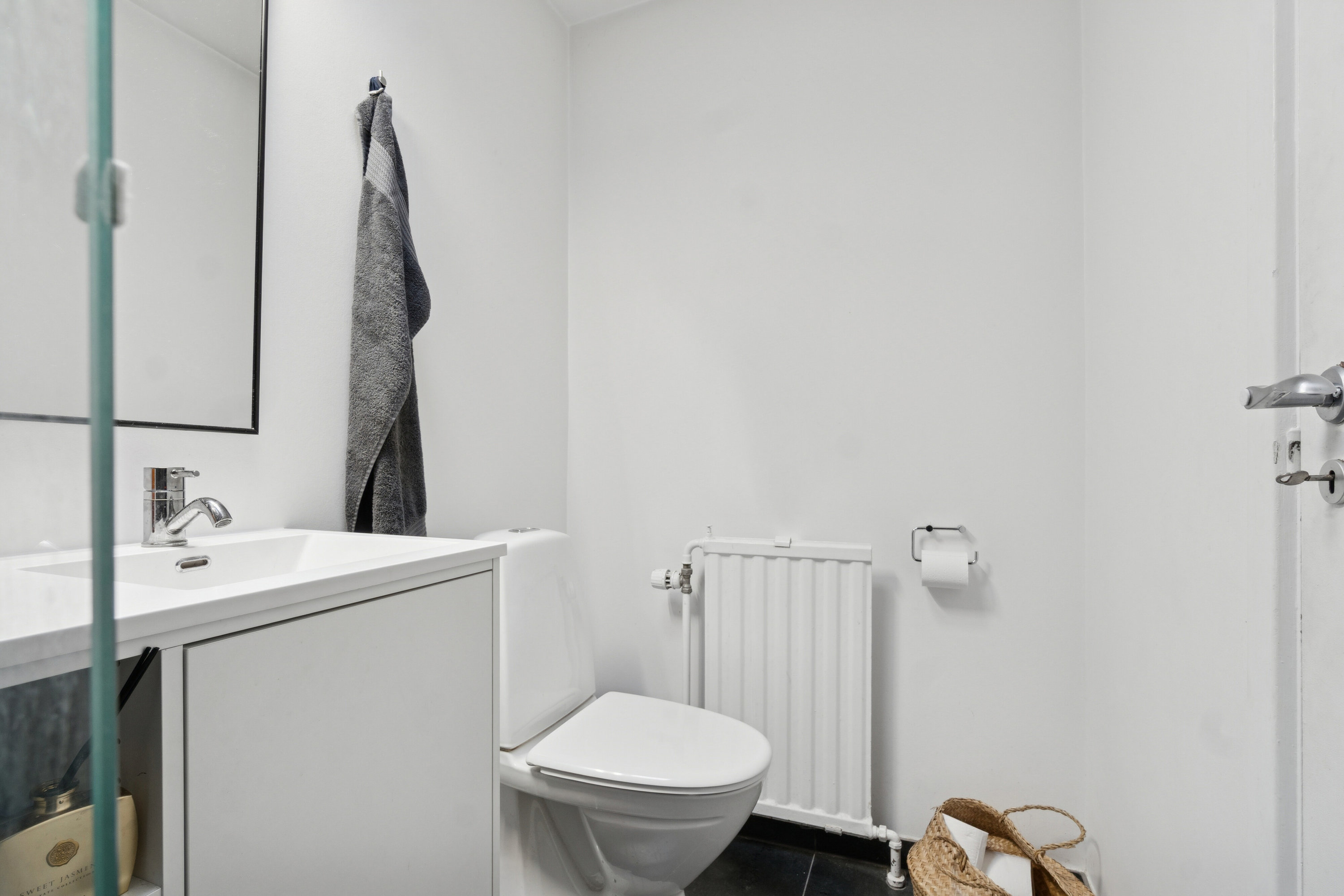 Fremhævet badeværelse billede i fuldskærmstilstand. Billede af Gammel Holtevej 104C, Gl Holte, 2840 Holte