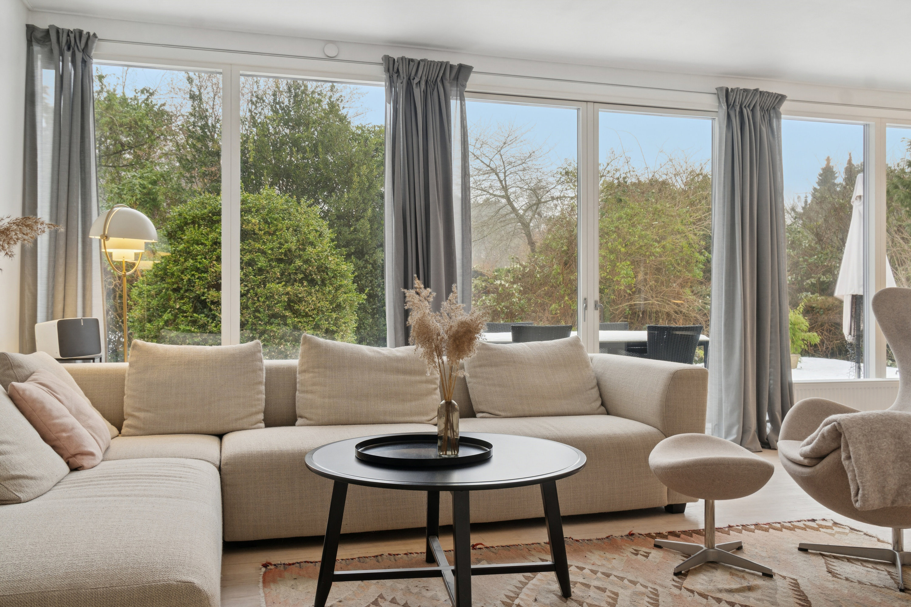 Fremhævet stue billede i fuldskærmstilstand. Billede af Gammel Holtevej 104C, Gl Holte, 2840 Holte