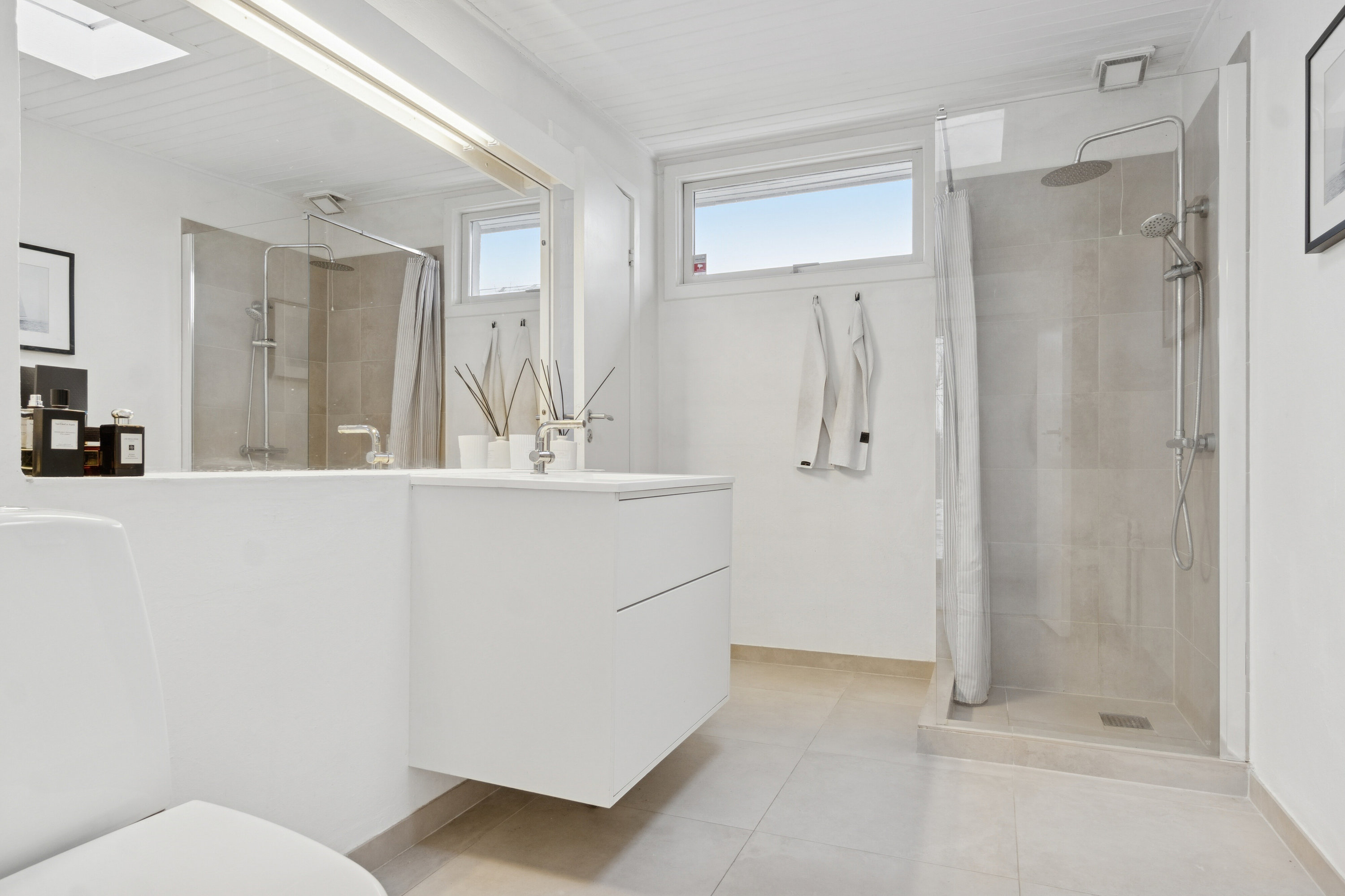 Fremhævet badeværelse billede i fuldskærmstilstand. Billede af Gammel Holtevej 104C, Gl Holte, 2840 Holte