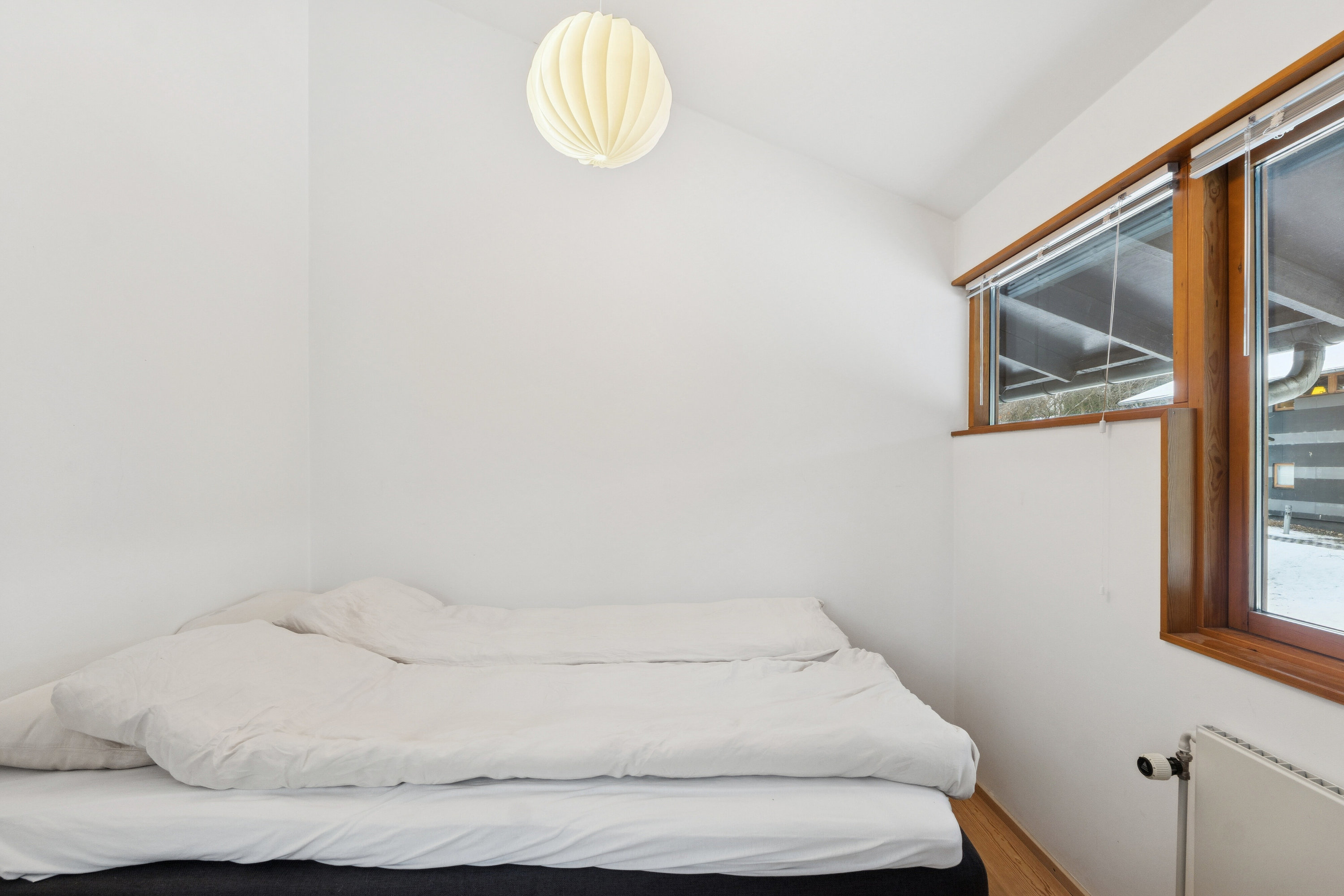 Fremhævet soveværelse billede i fuldskærmstilstand. Billede af Dianas Have 36, 2970 Hørsholm