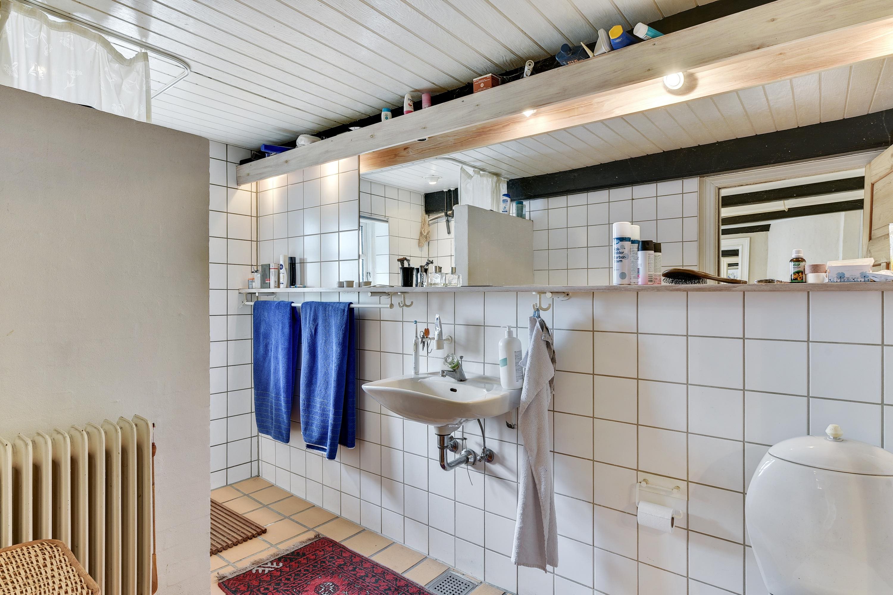 Fremhævet badeværelse billede i fuldskærmstilstand. Billede af Flemmingvej 22, 8762 Flemming