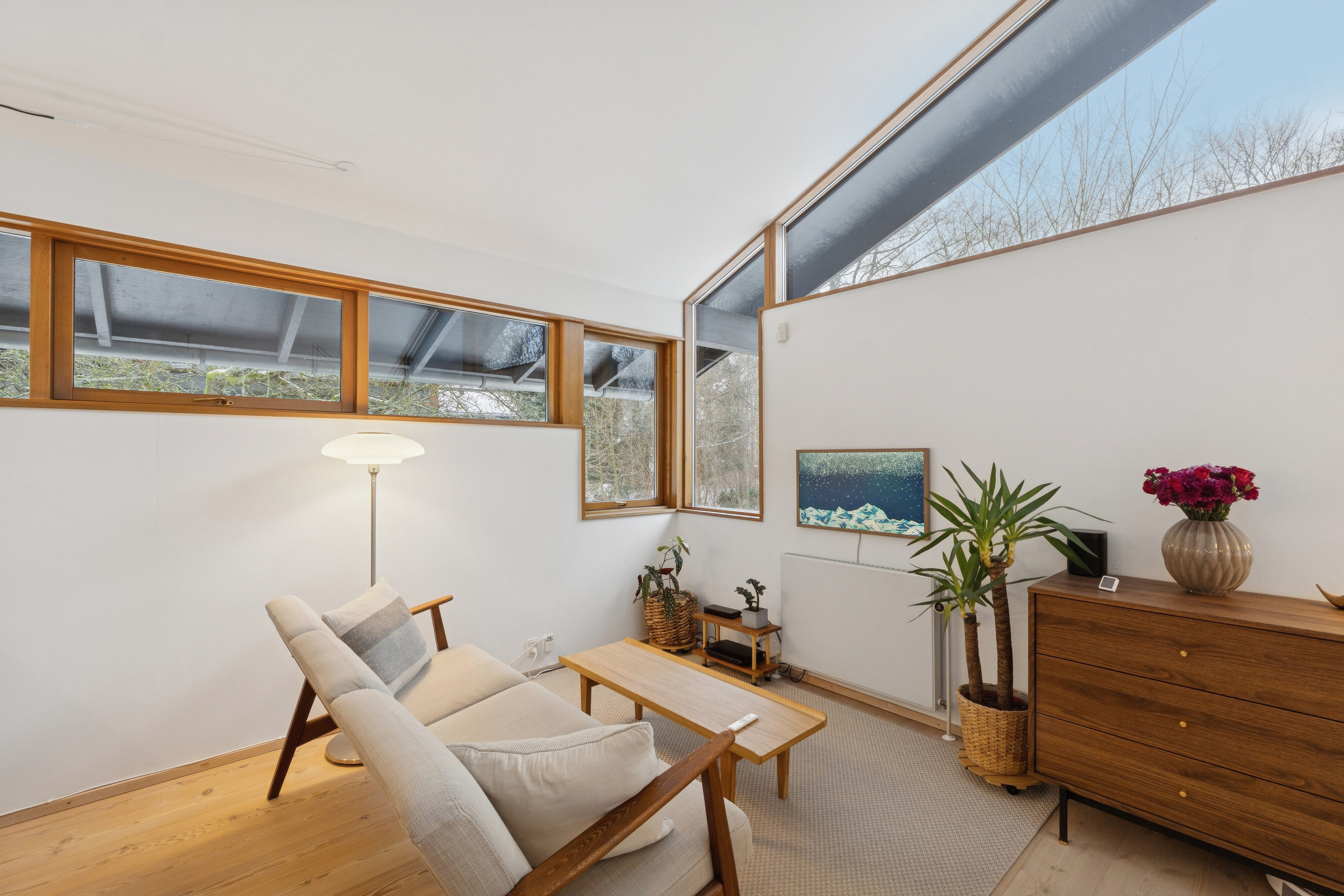 Miniaturebillede 1: stue. Billede af Dianas Have 36, 2970 Hørsholm