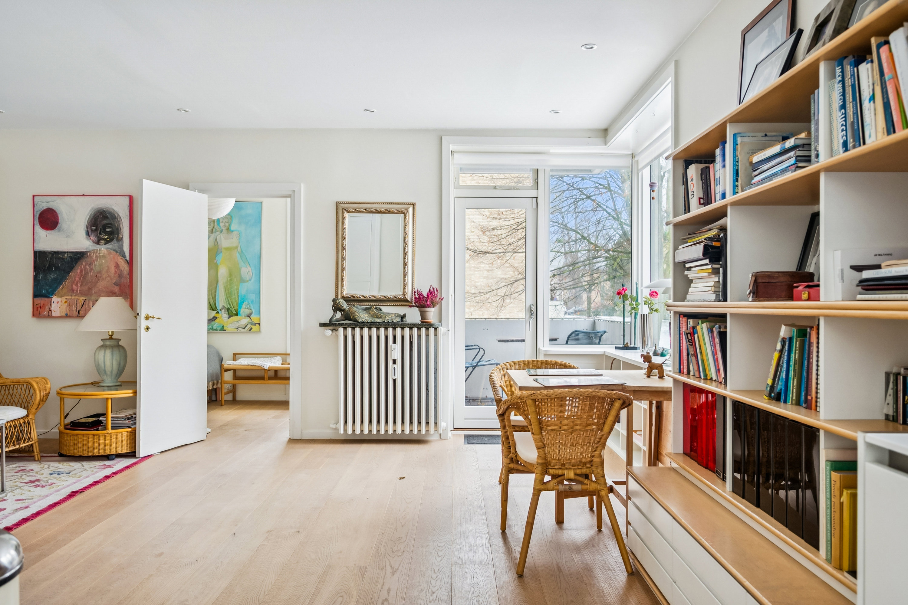 Fremhævet stue billede i fuldskærmstilstand. Billede af Blidahpark 23, st.. 2., 2900 Hellerup