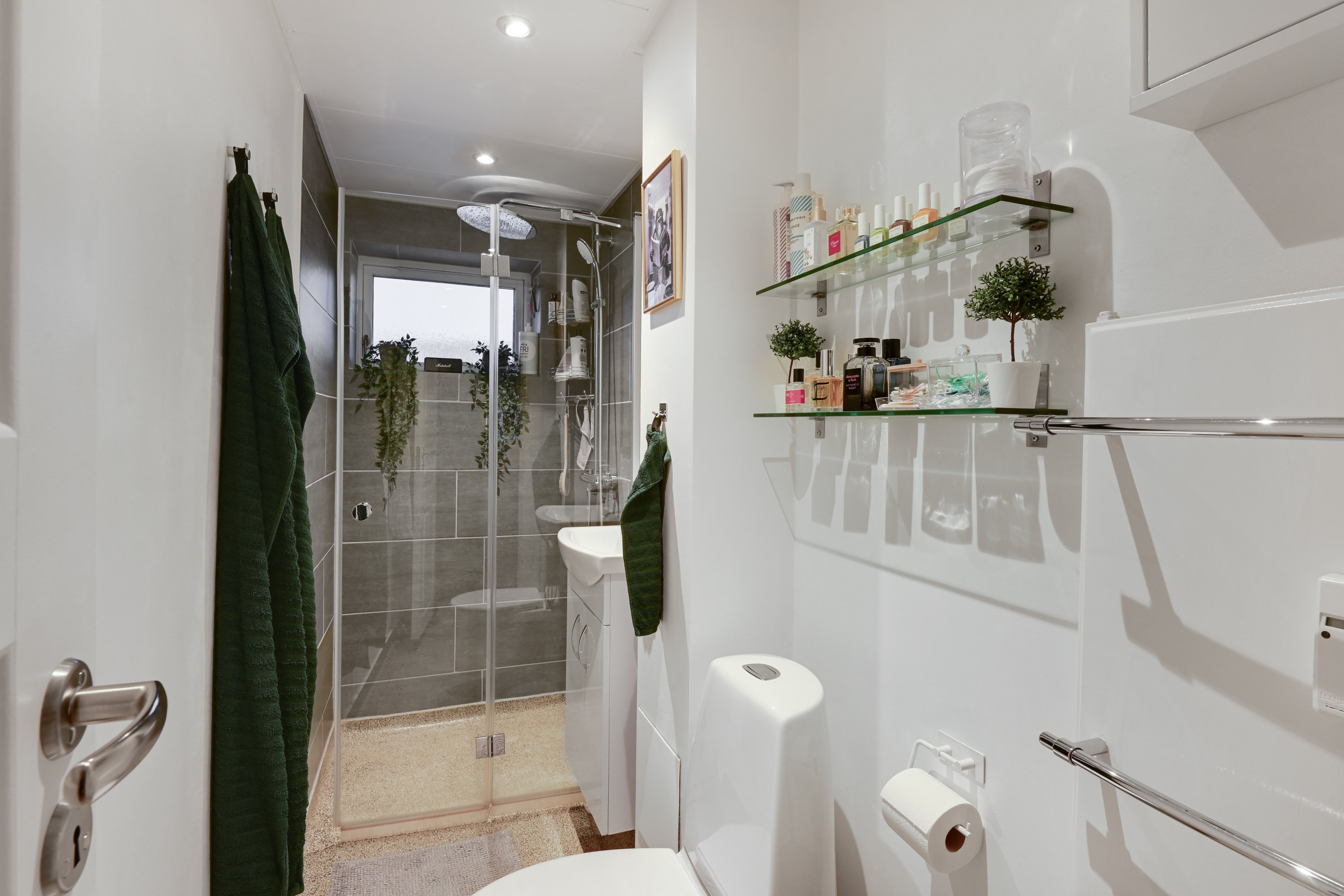 Fremhævet andet billede i fuldskærmstilstand. Billede af Bonkesvej 10, st.. tv., 2650 Hvidovre