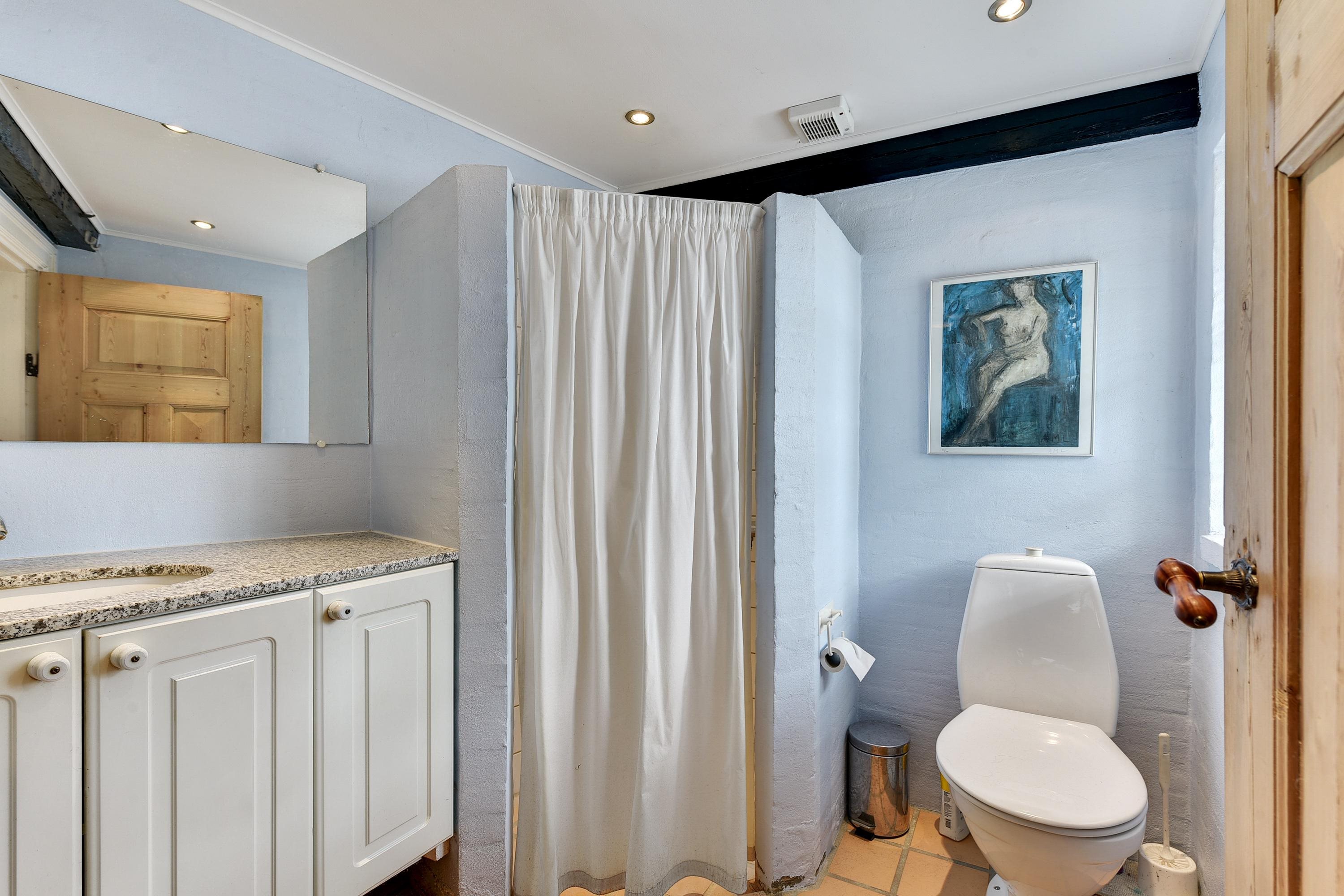 Fremhævet badeværelse billede i fuldskærmstilstand. Billede af Flemmingvej 22, 8762 Flemming