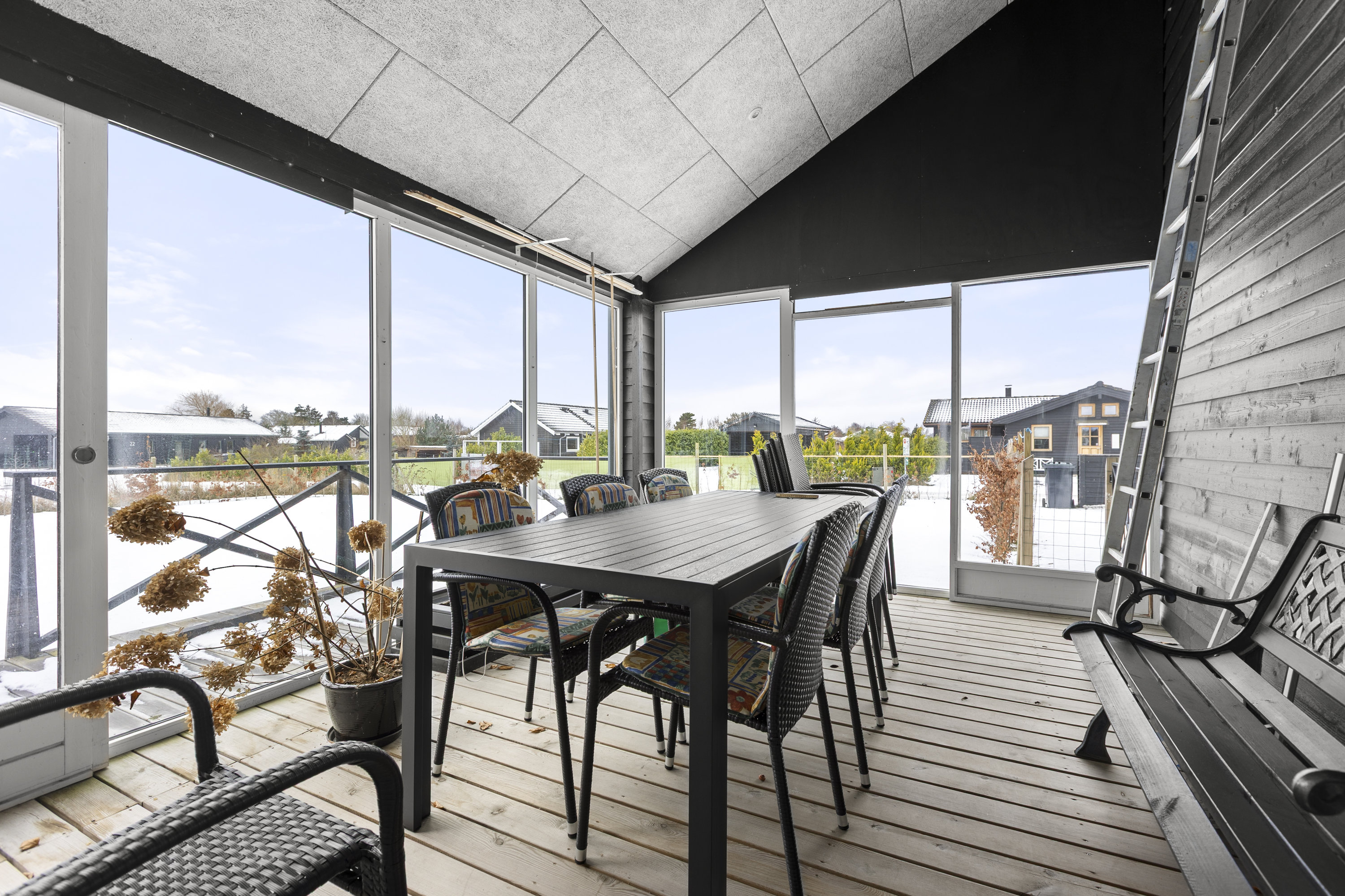 Fremhævet overdækket terrasse billede i fuldskærmstilstand. Billede af Strandagergårdsvej 1, 4200 Slagelse