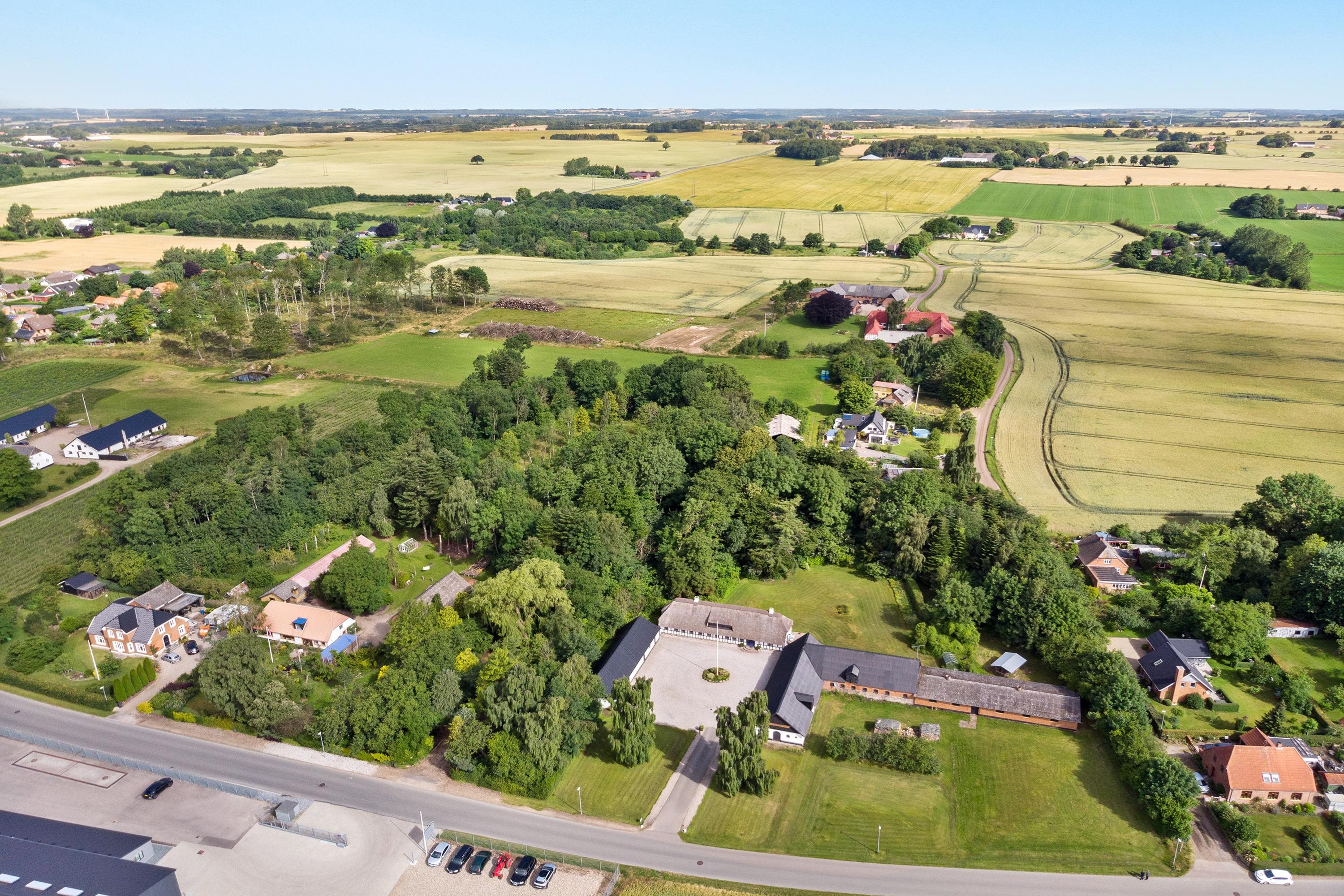 Fremhævet luftfoto billede i fuldskærmstilstand. Billede af Flemmingvej 22, 8762 Flemming