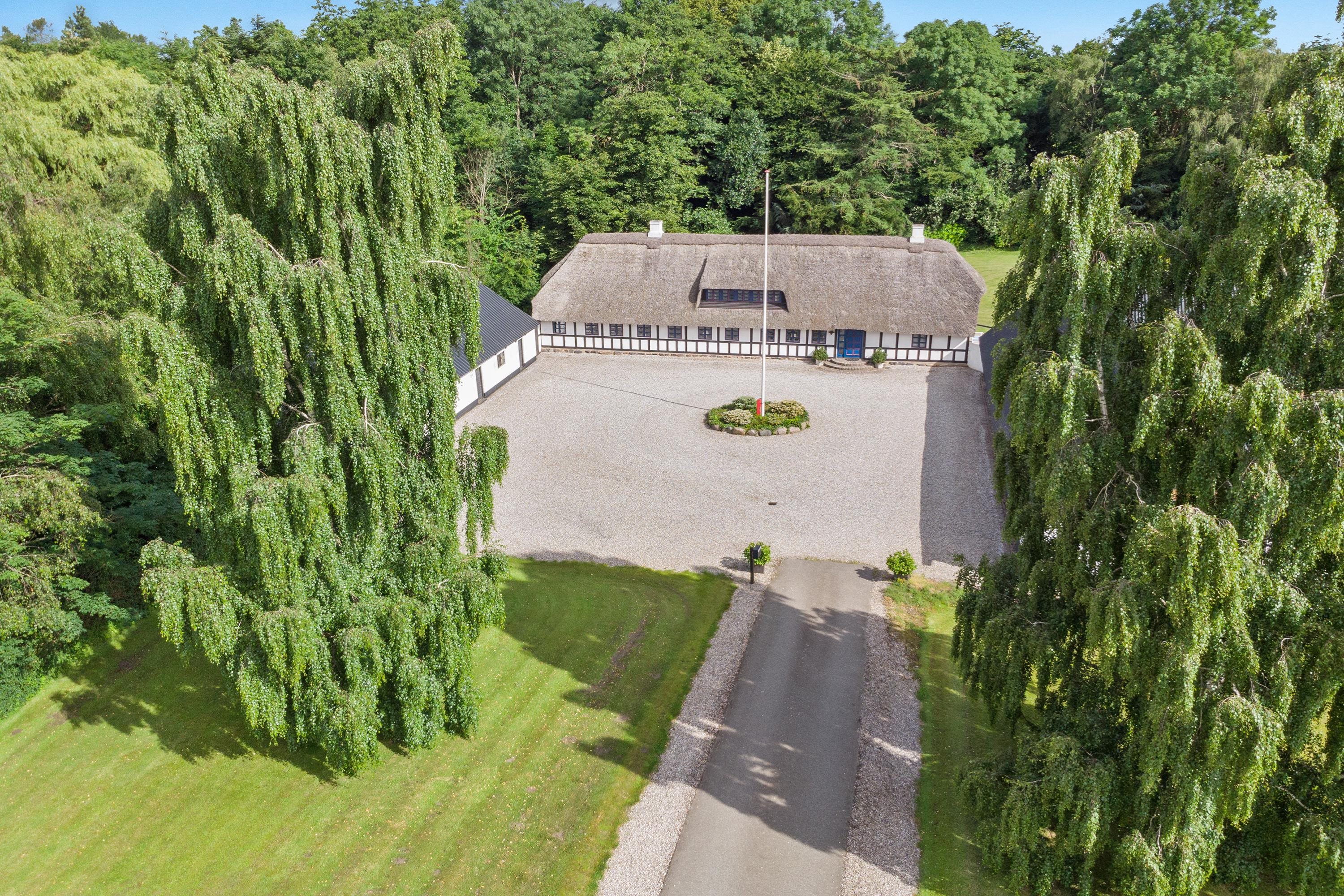 Fremhævet luftfoto billede i fuldskærmstilstand. Billede af Flemmingvej 22, 8762 Flemming