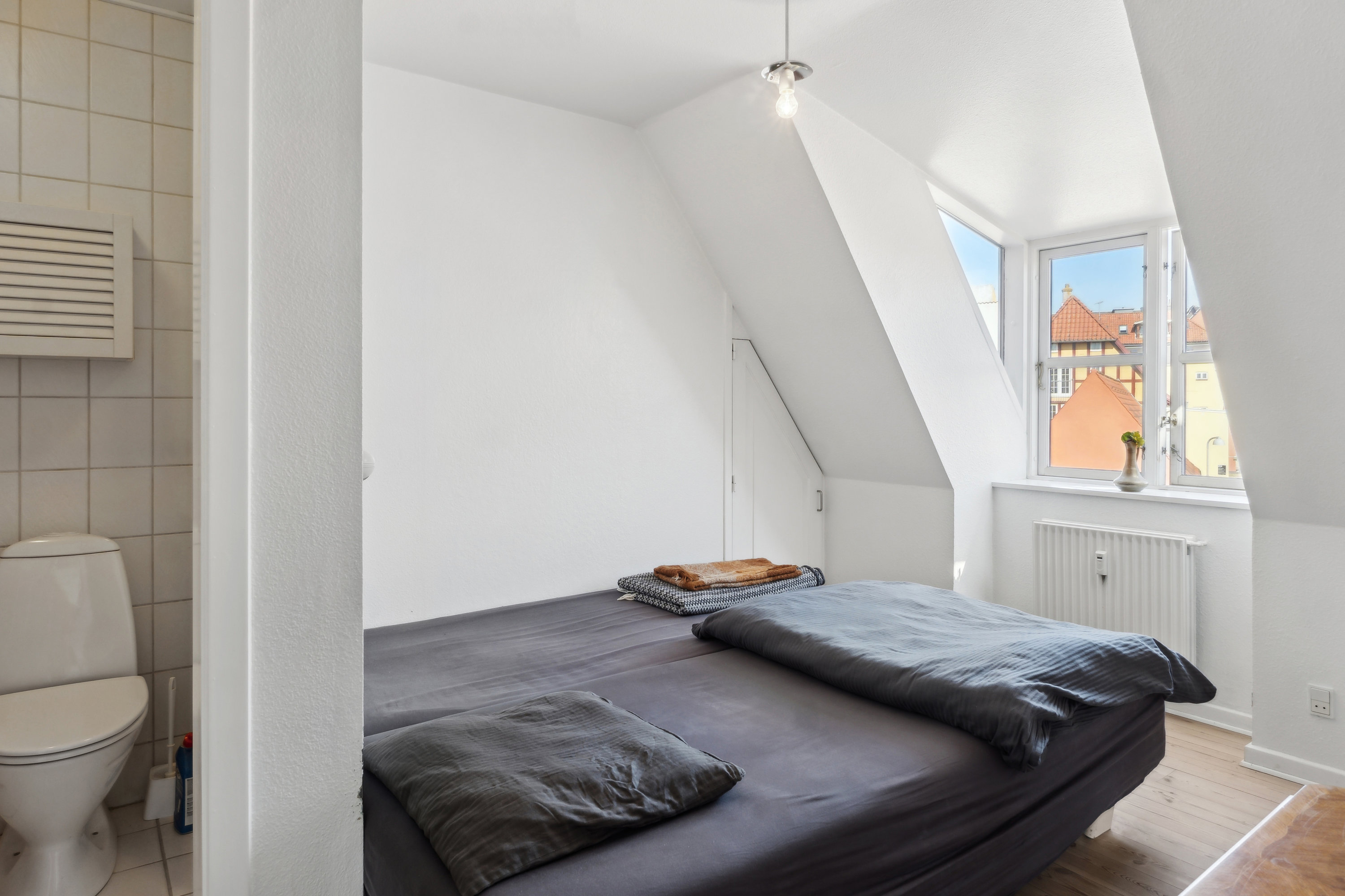 Fremhævet  billede i fuldskærmstilstand. Billede af Skattergade 1B, 1. th., 5700 Svendborg