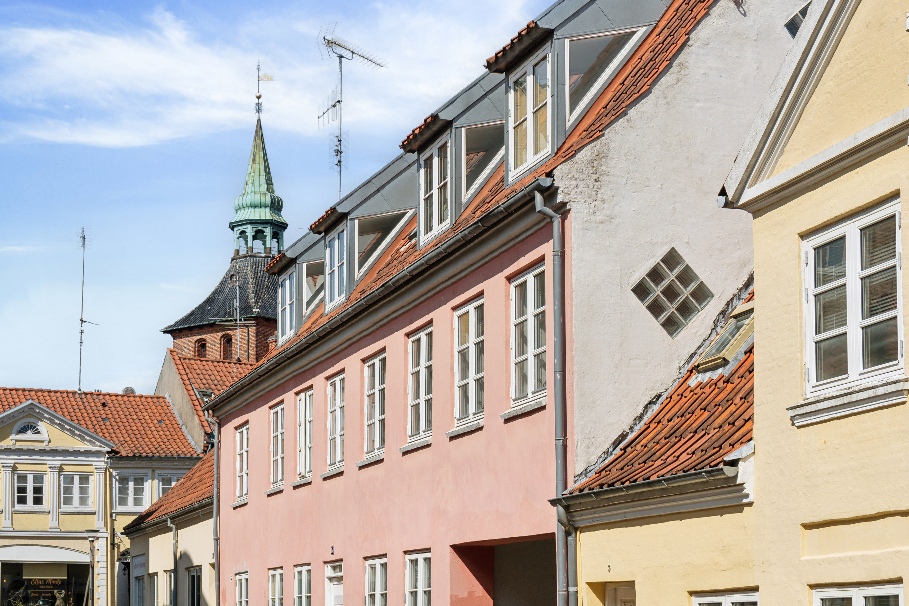 Fremhævet  billede i fuldskærmstilstand. Billede af Skattergade 1B, 1. th., 5700 Svendborg