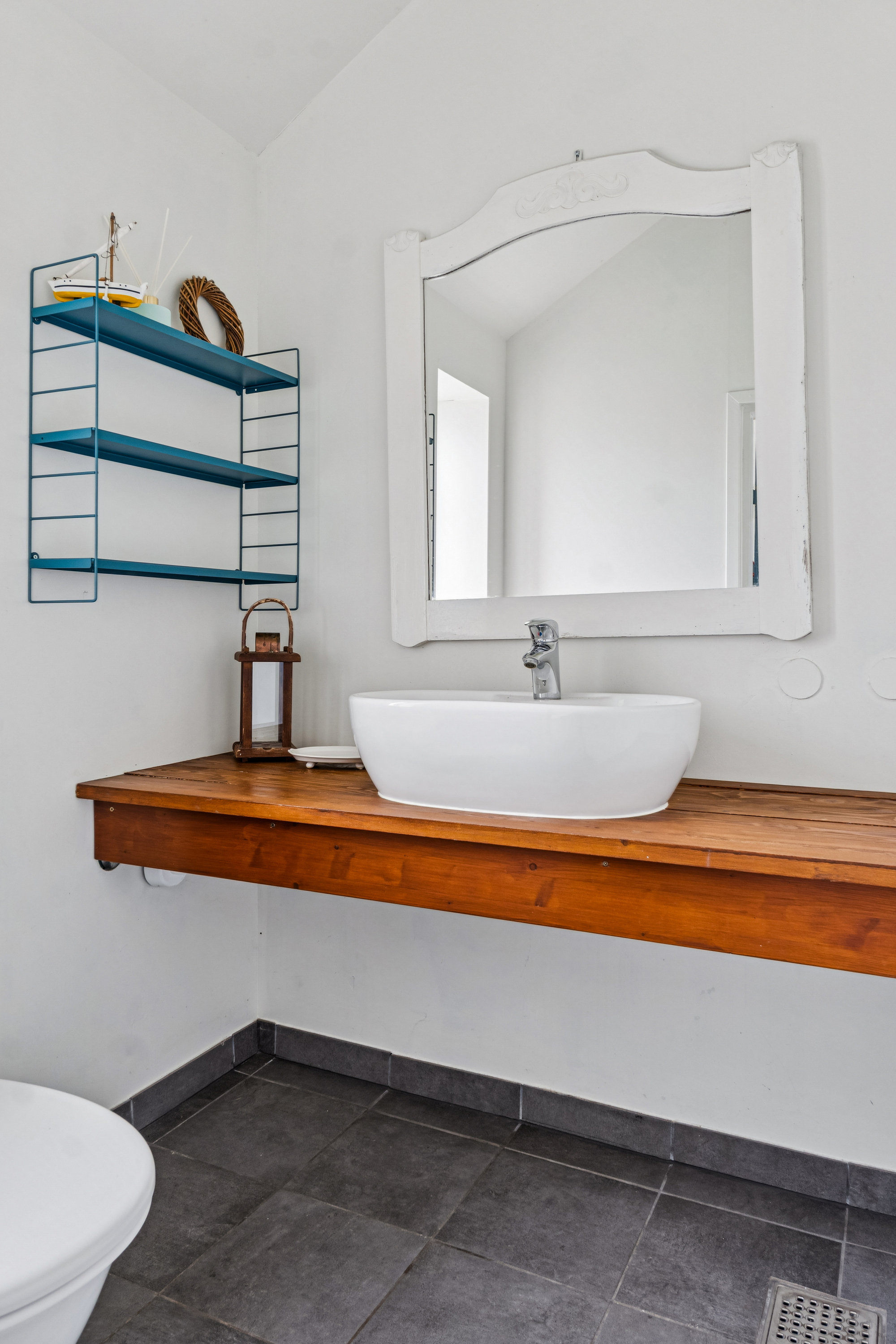 Fremhævet badeværelse billede i fuldskærmstilstand. Billede af Ll. Stokkebyvej 4, 5970 Ærøskøbing