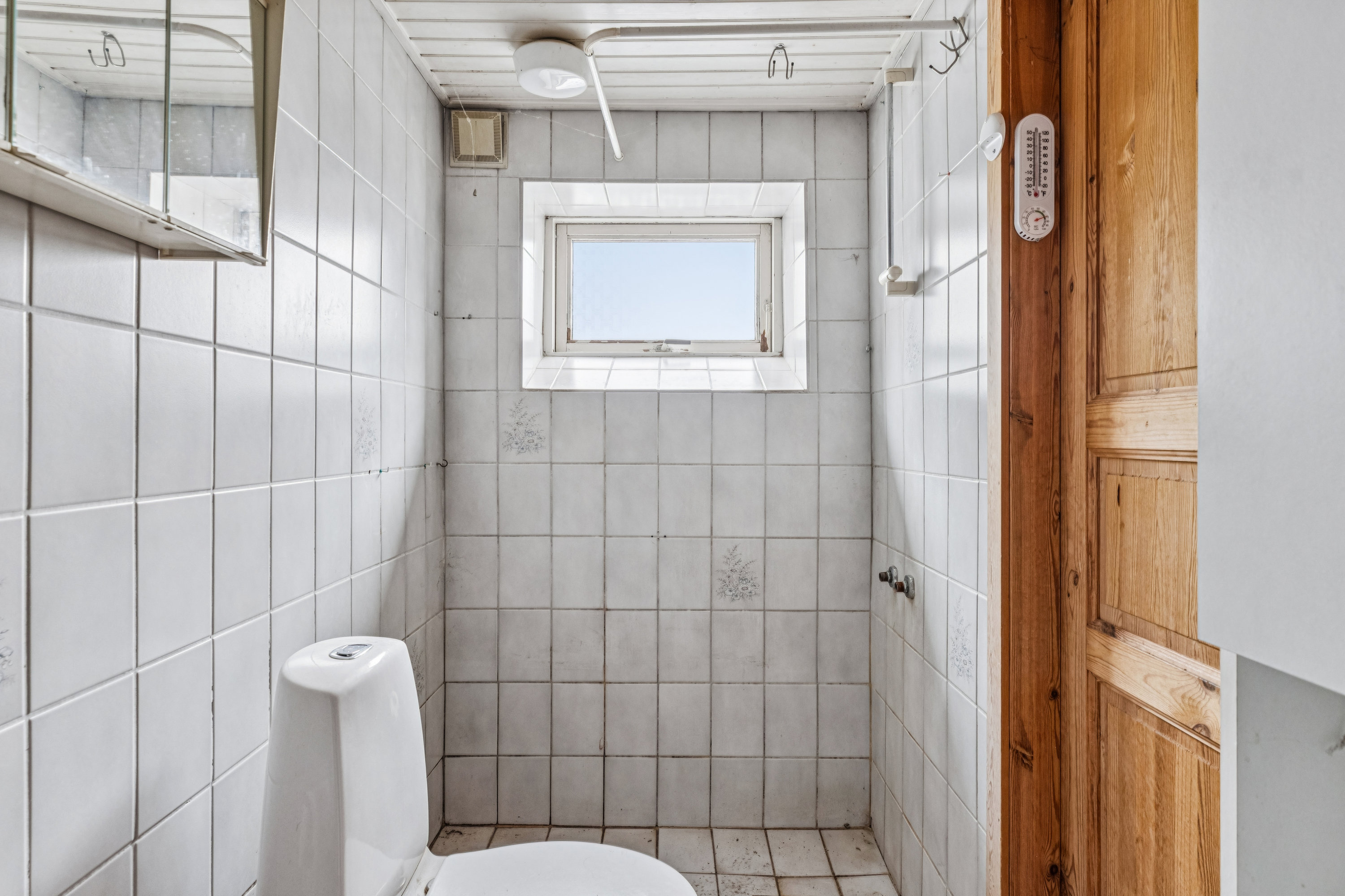 Fremhævet badeværelse billede i fuldskærmstilstand. Billede af Gartnerparken 7, 6320 Egernsund