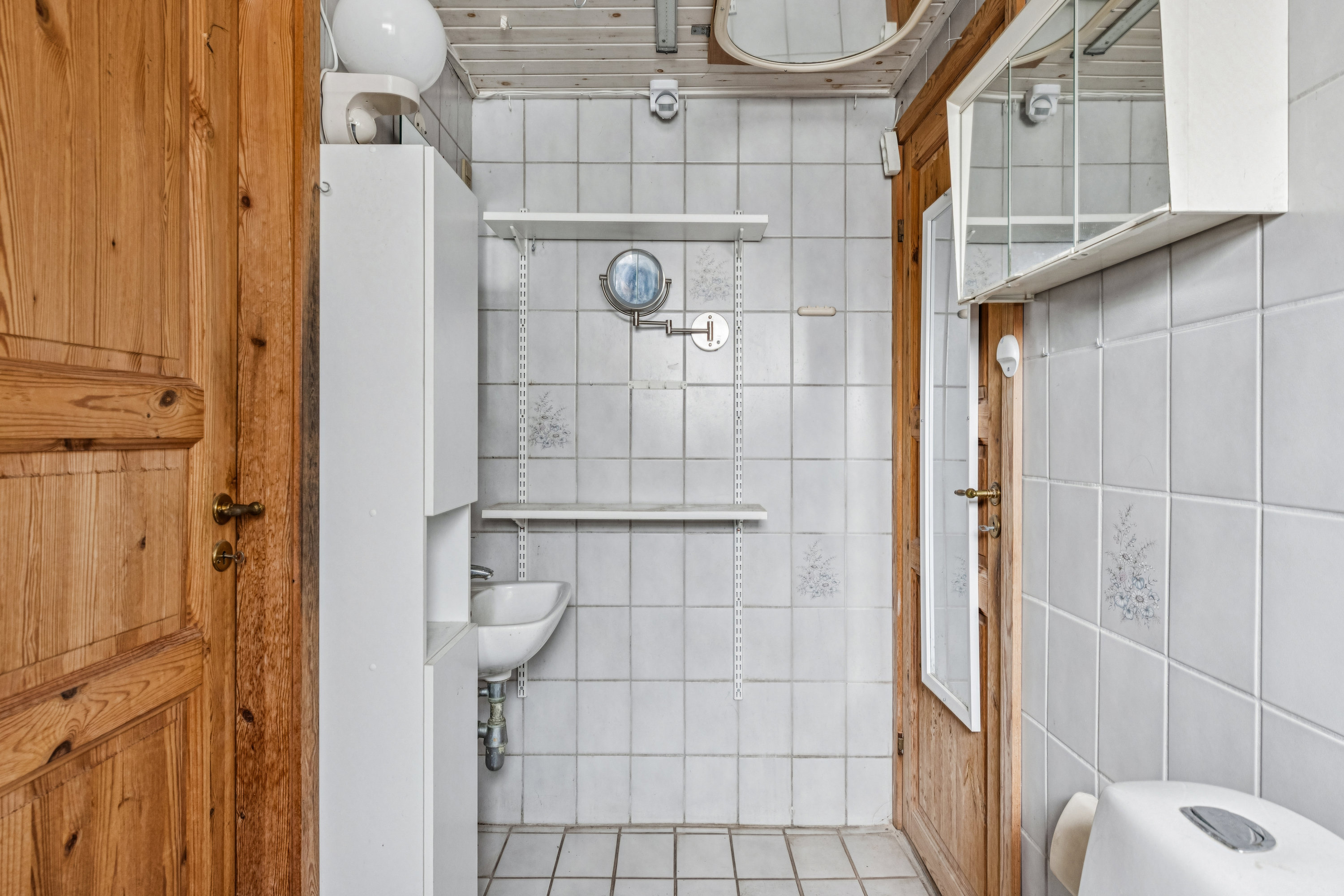 Fremhævet badeværelse billede i fuldskærmstilstand. Billede af Gartnerparken 7, 6320 Egernsund