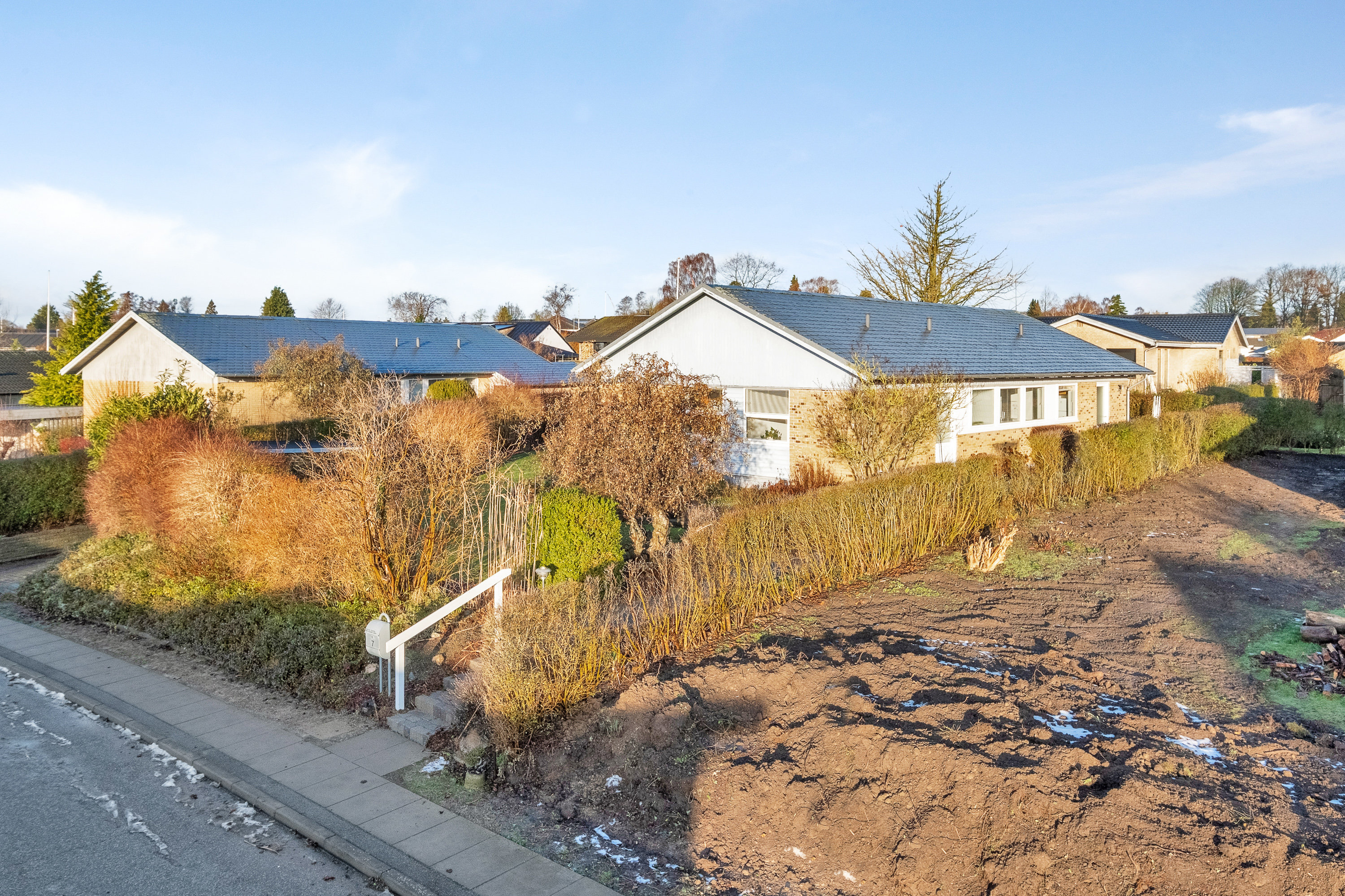 Fremhævet facade billede i fuldskærmstilstand. Billede af Spergelbakken 7, 8520 Lystrup