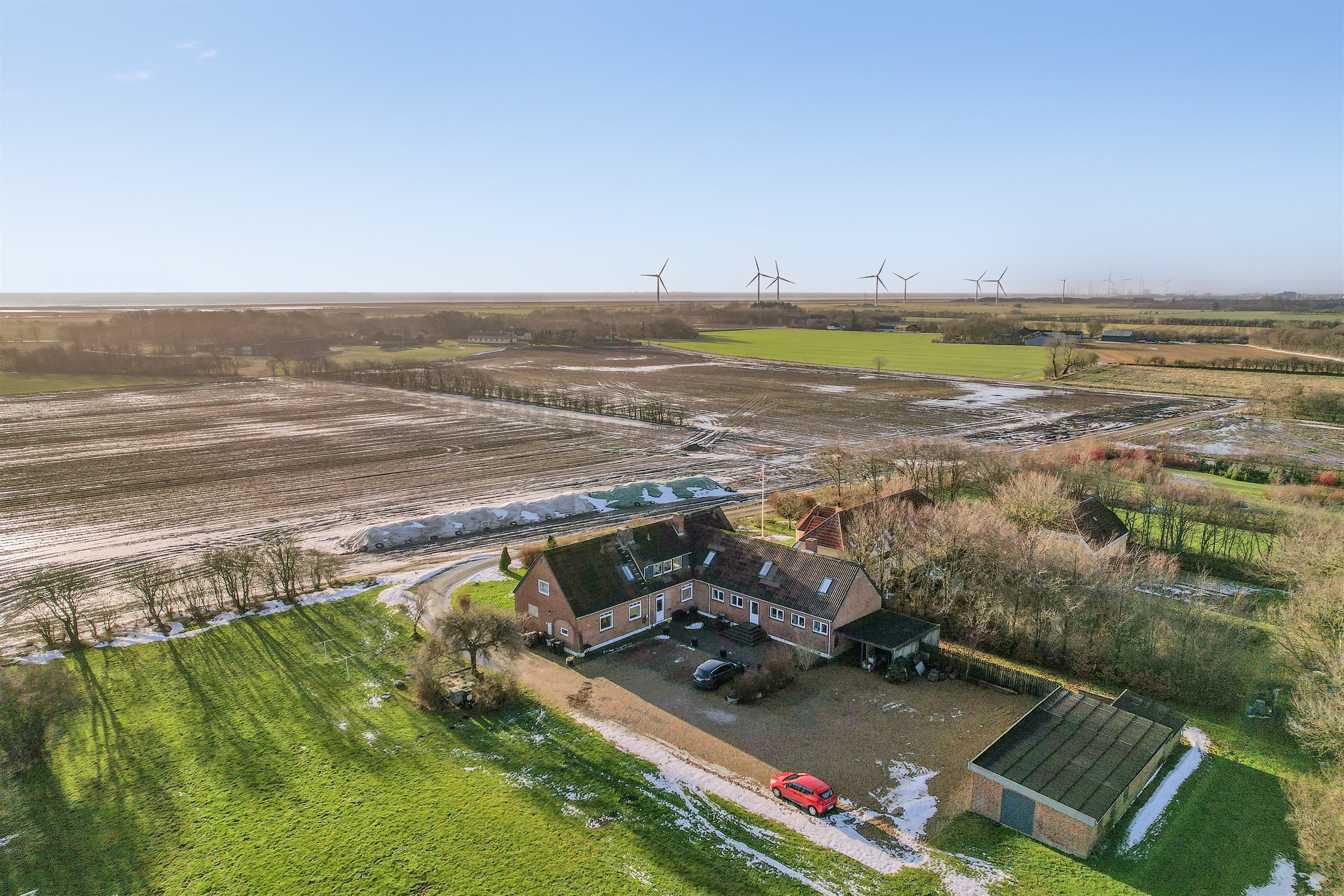 Fremhævet luftfoto billede i fuldskærmstilstand. Billede af Allerupvej 15A-C, Sneum, 6731 Tjæreborg