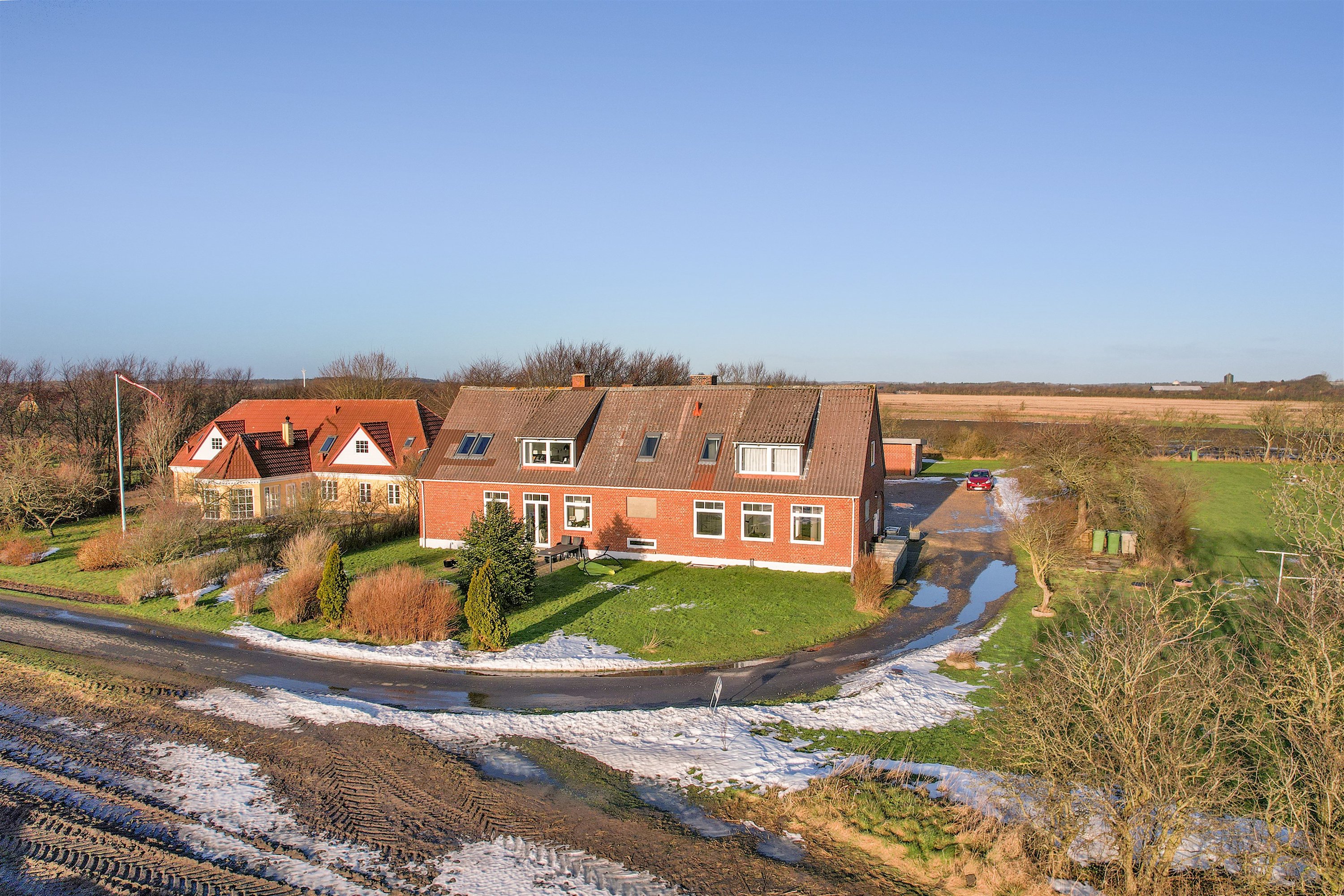 Fremhævet luftfoto billede i fuldskærmstilstand. Billede af Allerupvej 15A-C, Sneum, 6731 Tjæreborg