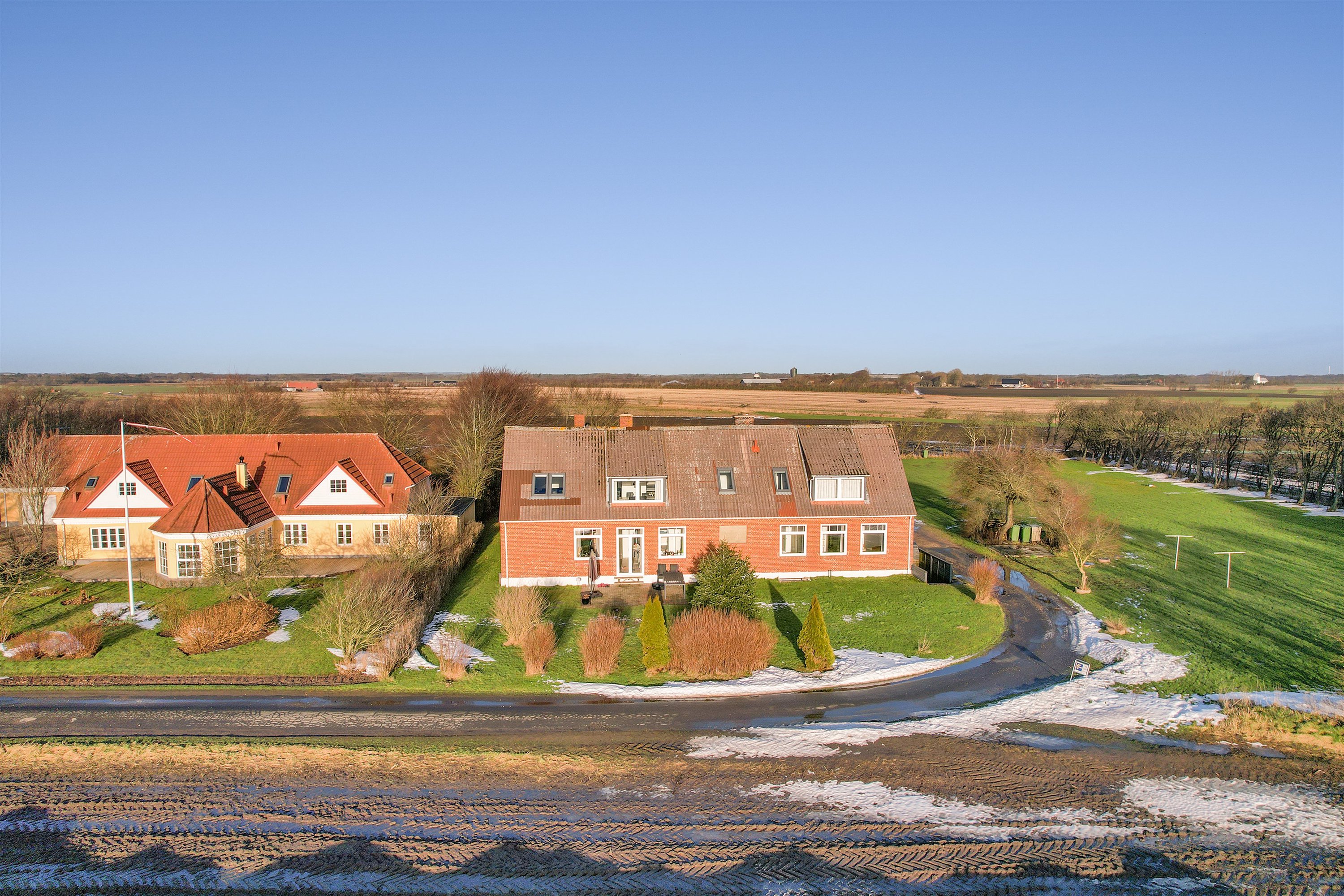 Fremhævet luftfoto billede i fuldskærmstilstand. Billede af Allerupvej 15A-C, Sneum, 6731 Tjæreborg